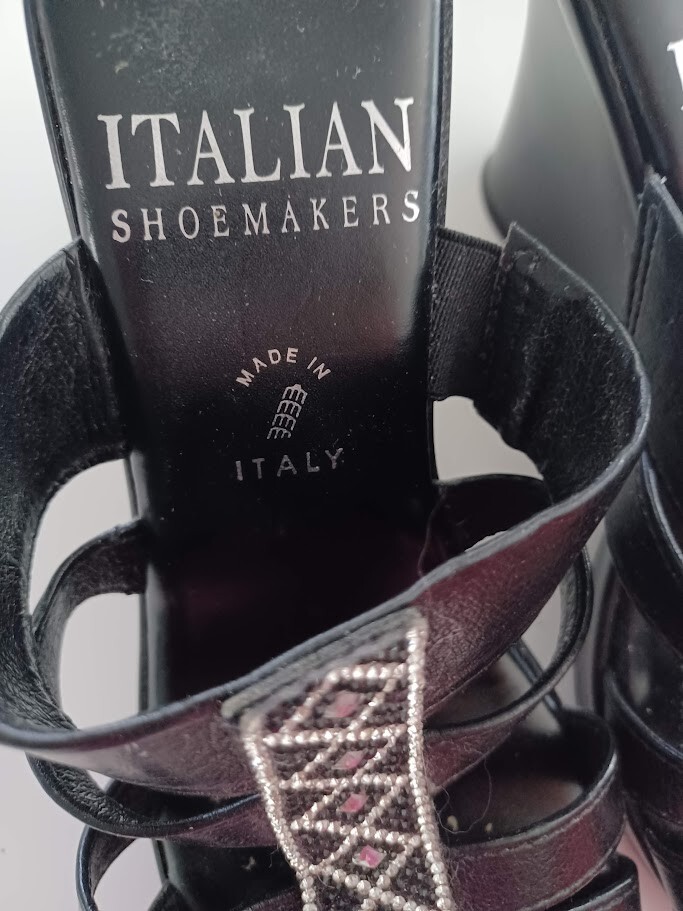 Italian Shoemakers Frankie Black Wedge Rhinestones 7M Made In Italy 2.75” Heel
