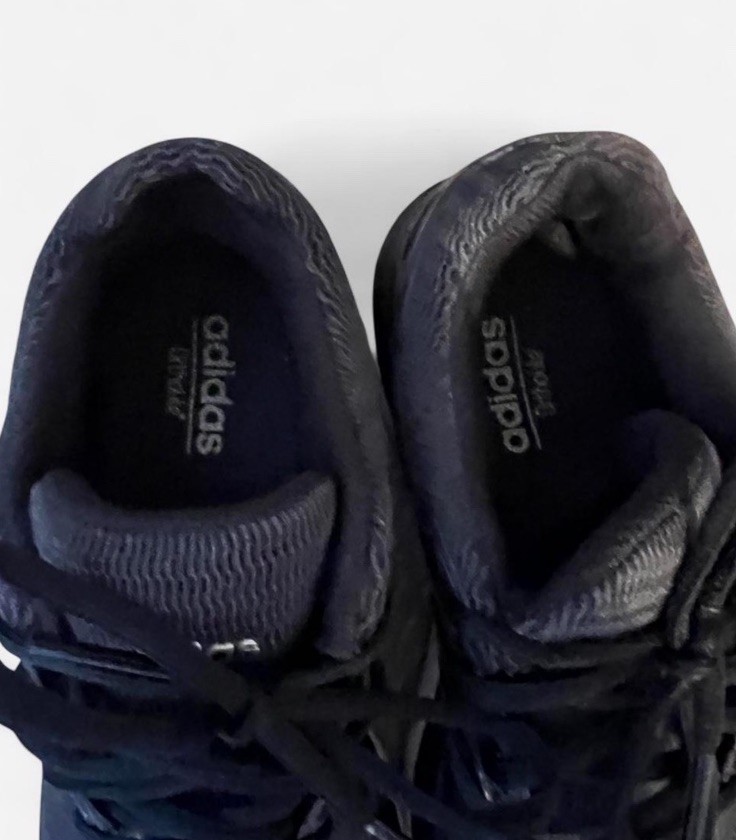 adidas Cloudfoam Men’s Black/White Lace-Up Low Top Sneakers Rubber Outsole