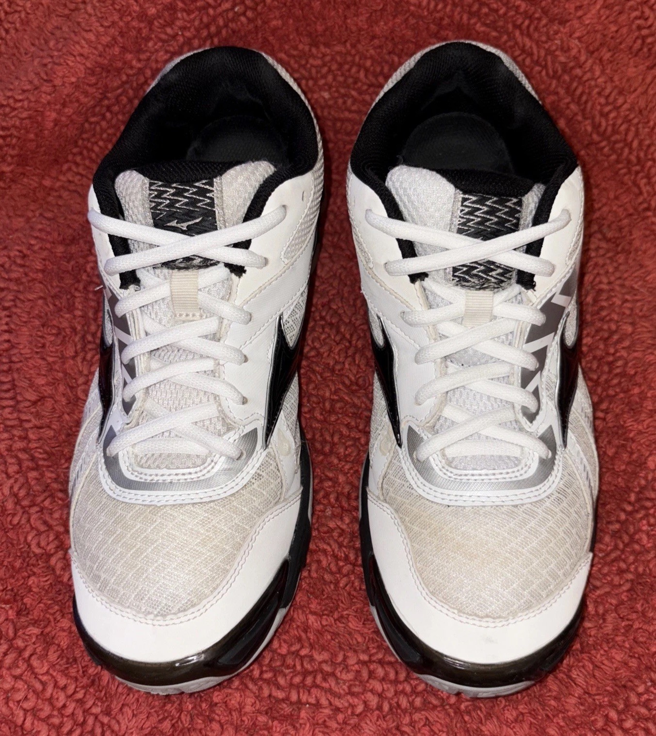 Mizuno Women’s Wave Bolt 7 Indoor Volleyball Shoes Sz 10 M, White & Black 430238