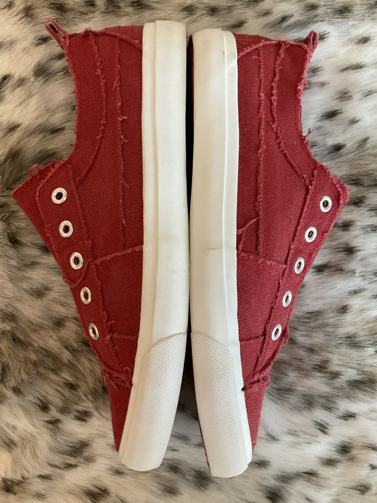Corkys Red Babalu Distressed Canvas Low Top Round Toe Sneakers Women’s Size 9