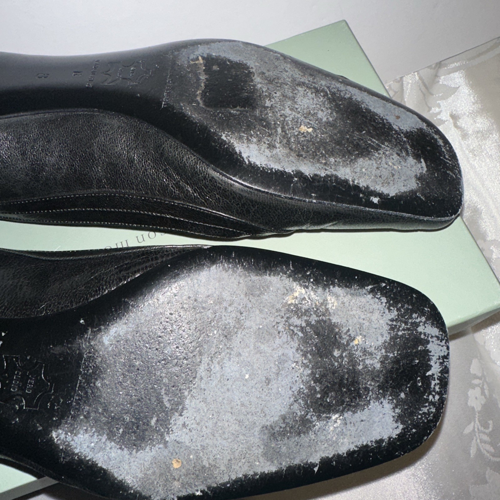 Vintage Sigerson Morrison Black leather Flat with small peg heel