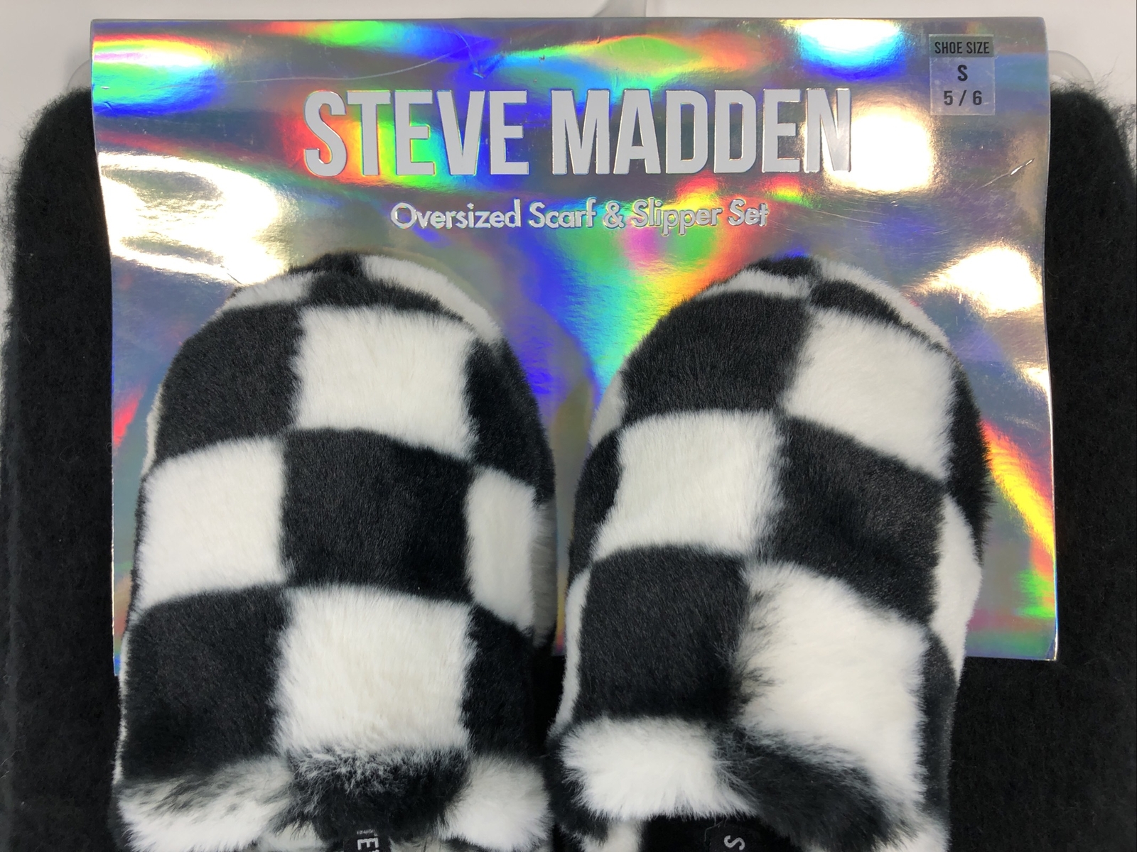 Steve Madden Checked Slipper and Oversized Scarf Wrap Set Small Size 5/6