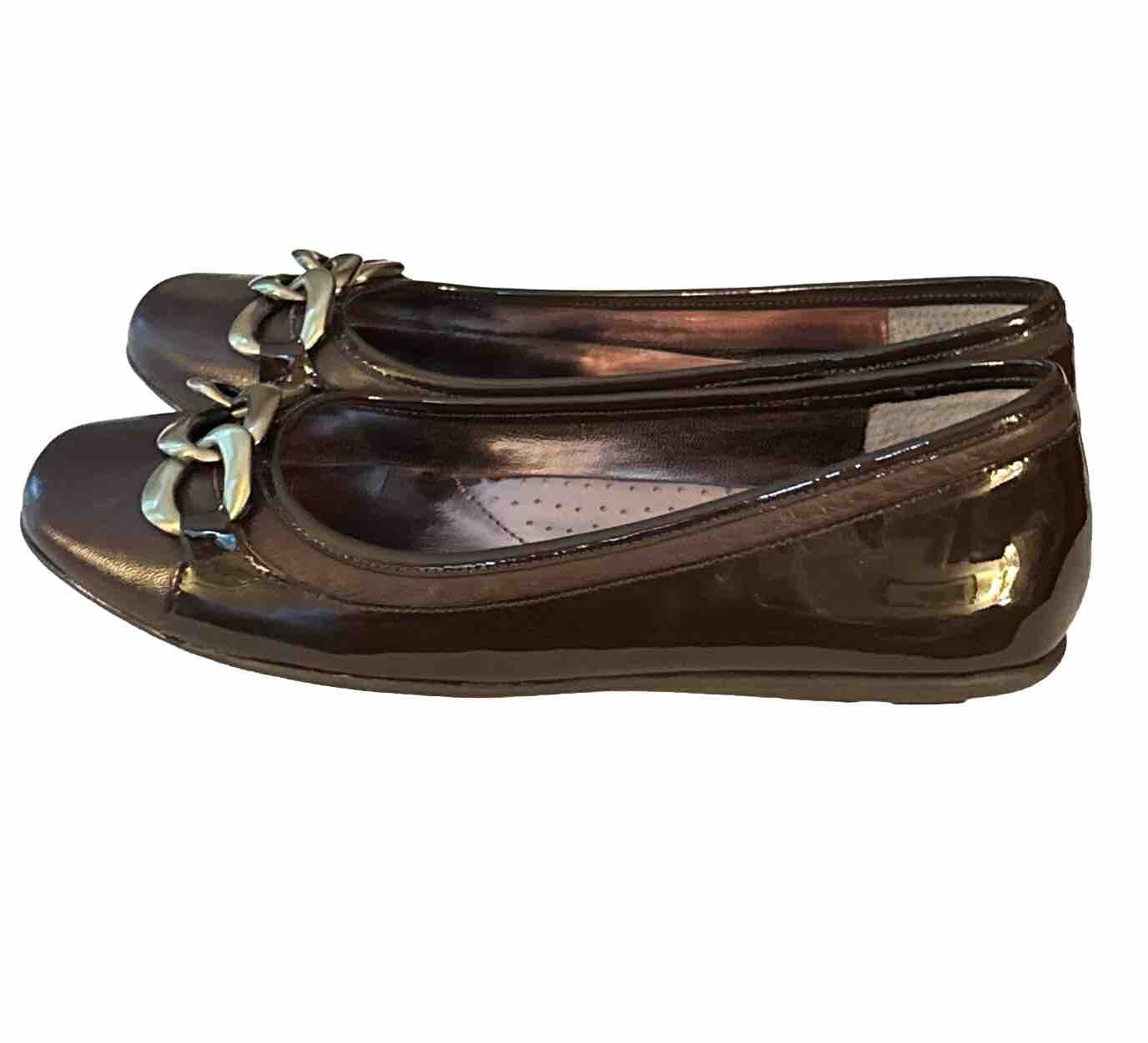 INC Brown Patent Leather Shoes Slip On Flats Chain Detail Academia Office Siren