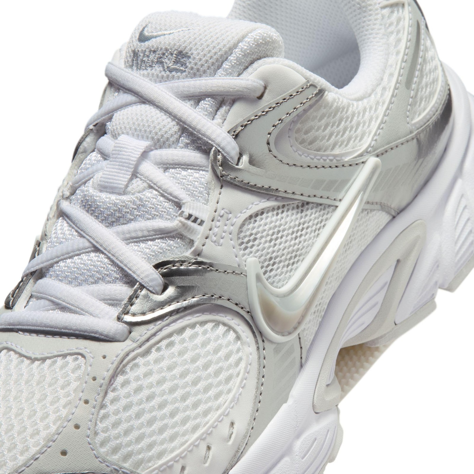 Nike Women’s V5 RNR Shoes – White/Metallic Silver/Platinum – 8.5