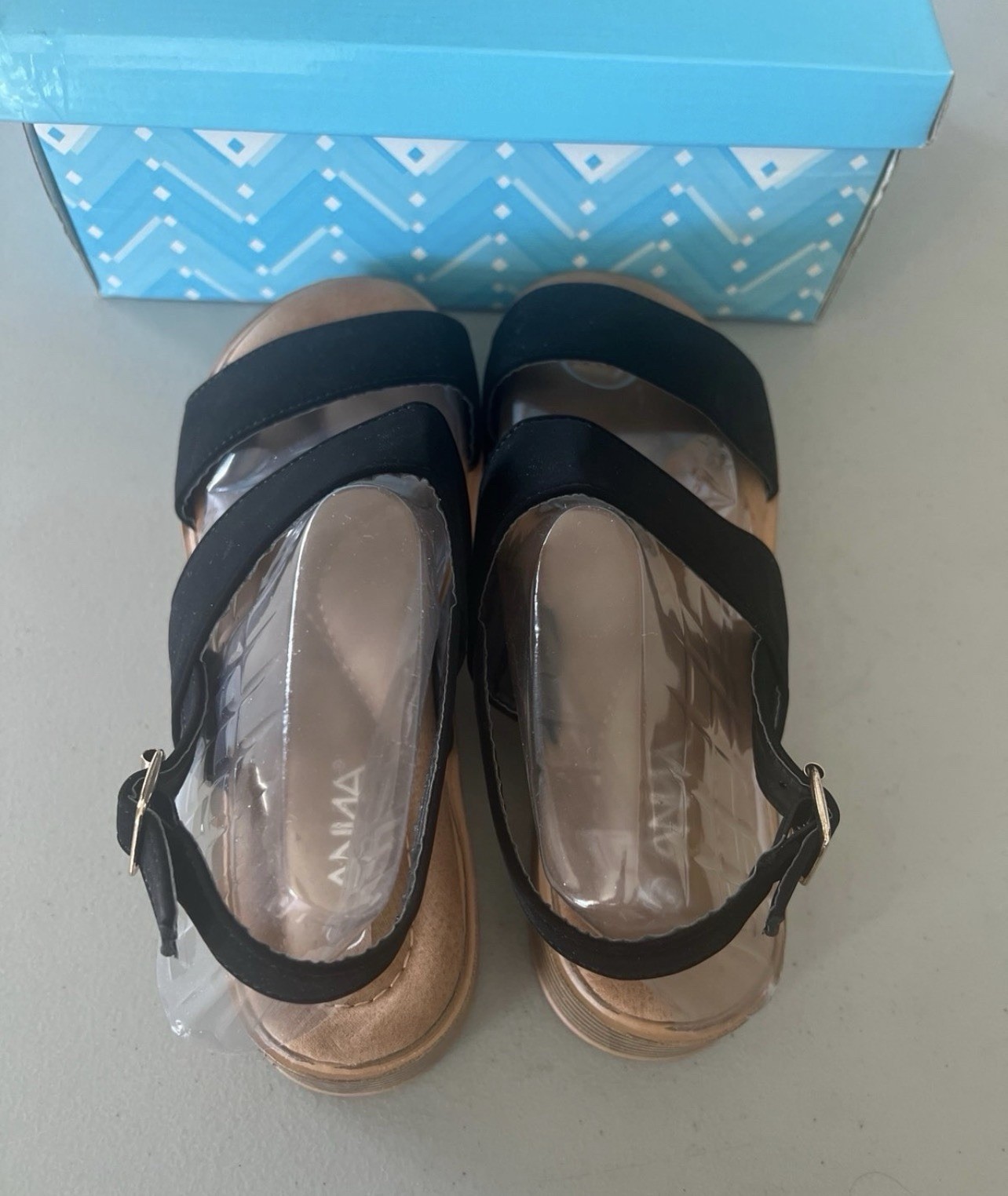 ANNA Women’s Black/Tan Strappy Faux Suede Flat Sandals Buckle Ankle Strap 8.5