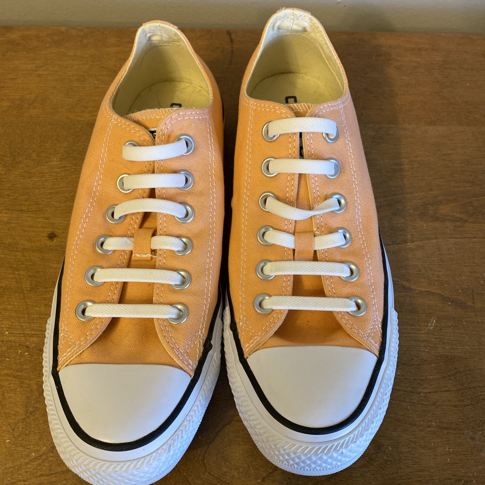 Conserve All Star Unisex Sneakers Peach Men6 Women 8 NWOB