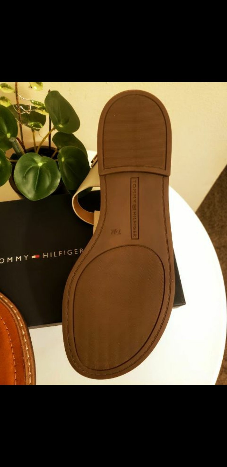 Tommy Hilfiger BENNIA Thong Sandal’s, White/Gold Logo Buckle, Woman’s 7.5 *NIB*