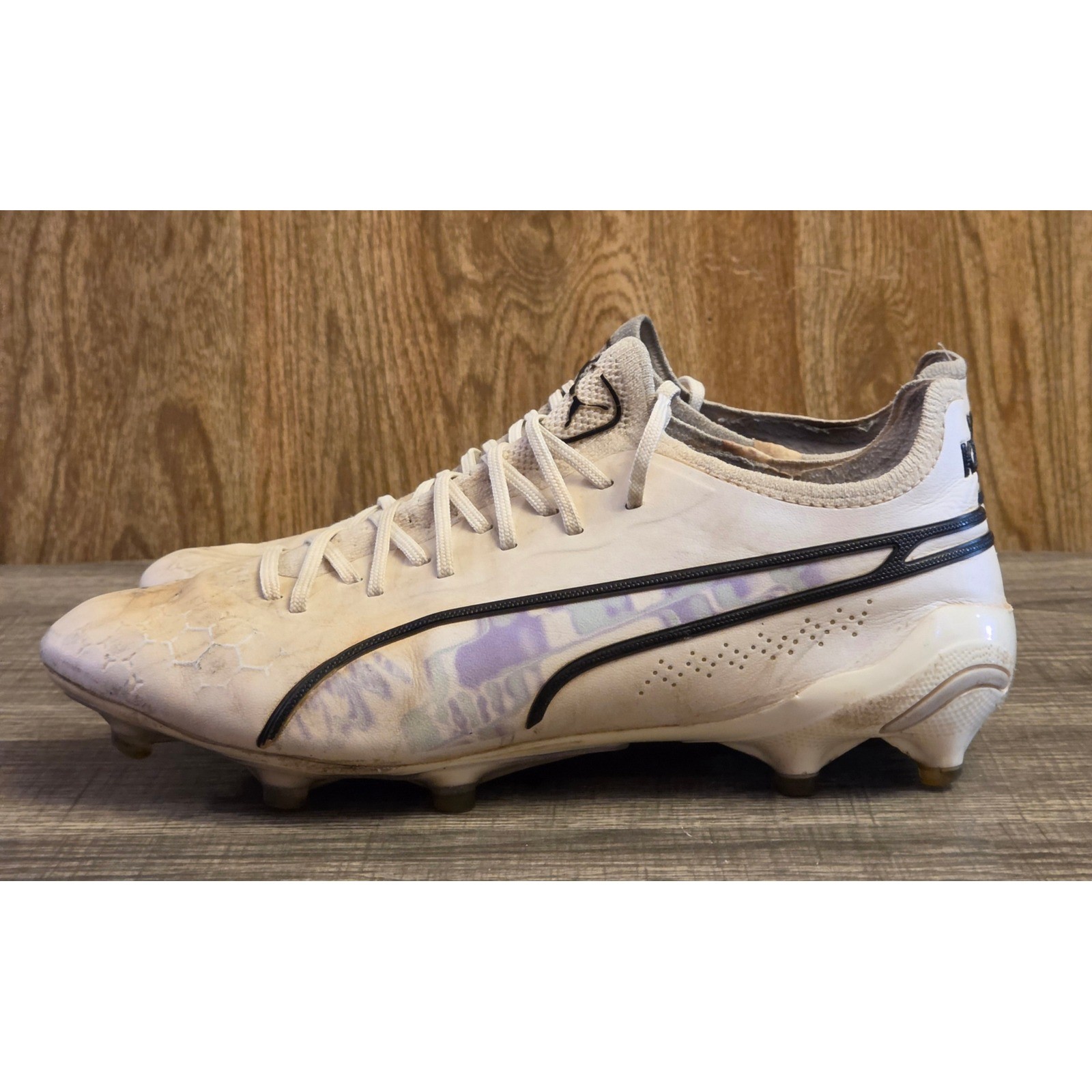 Puma King Ultimate Brilliance Soccer Cleats Womens Size 8.5 White