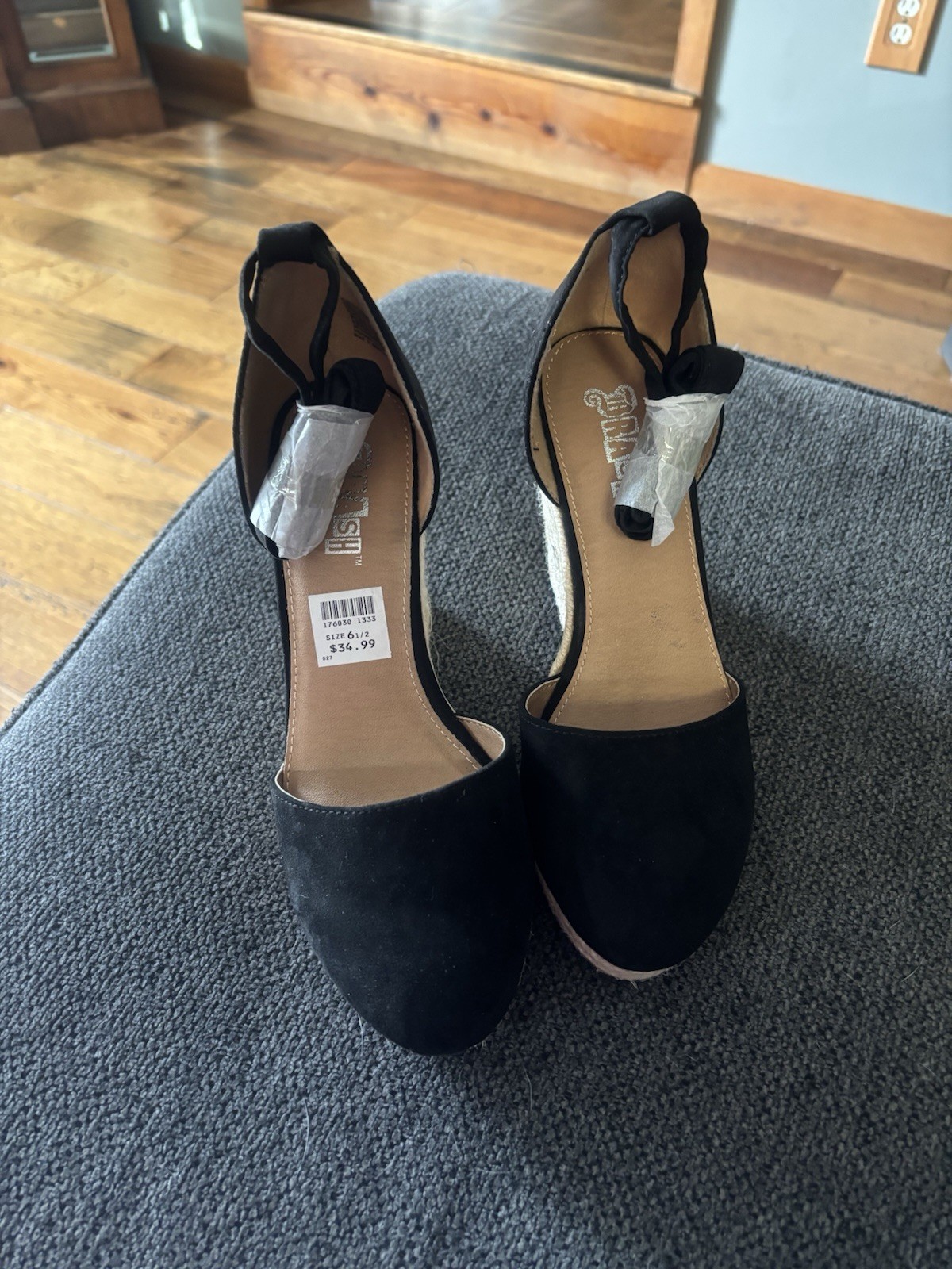 NWT Trash Black Women’s Ankle-Strap Wedge Heels – Classic Style Sz 6.5 $35 MSRP