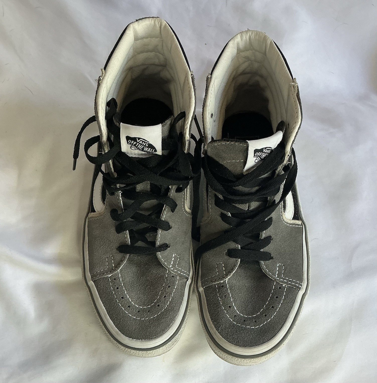 Vans Sk8-Hi Men’s High Top Suede Lace-Up Colorblock Sneakers Gray/Black/White