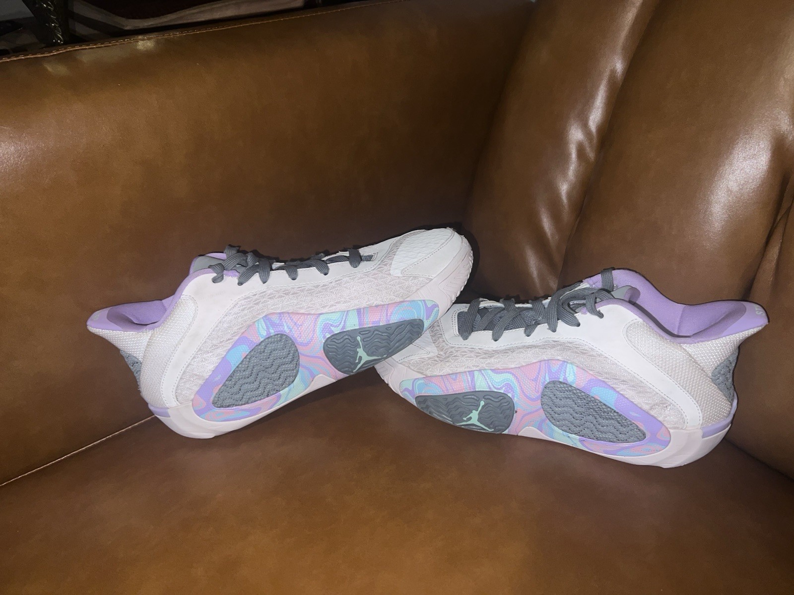Jordan Tatum 2 basketball shoes in the «Sidewalk Chalk» size 7Y women’s 8.5