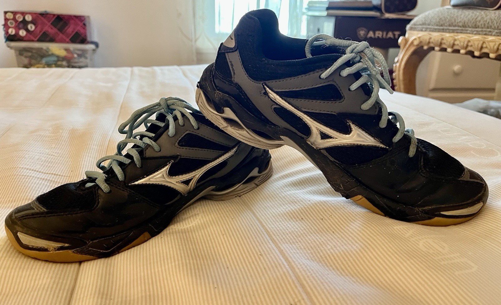Mizuno Womens Sz US W8 Wave Bolt 3 Volleyball Shoes Sneakers Black Silver Gray