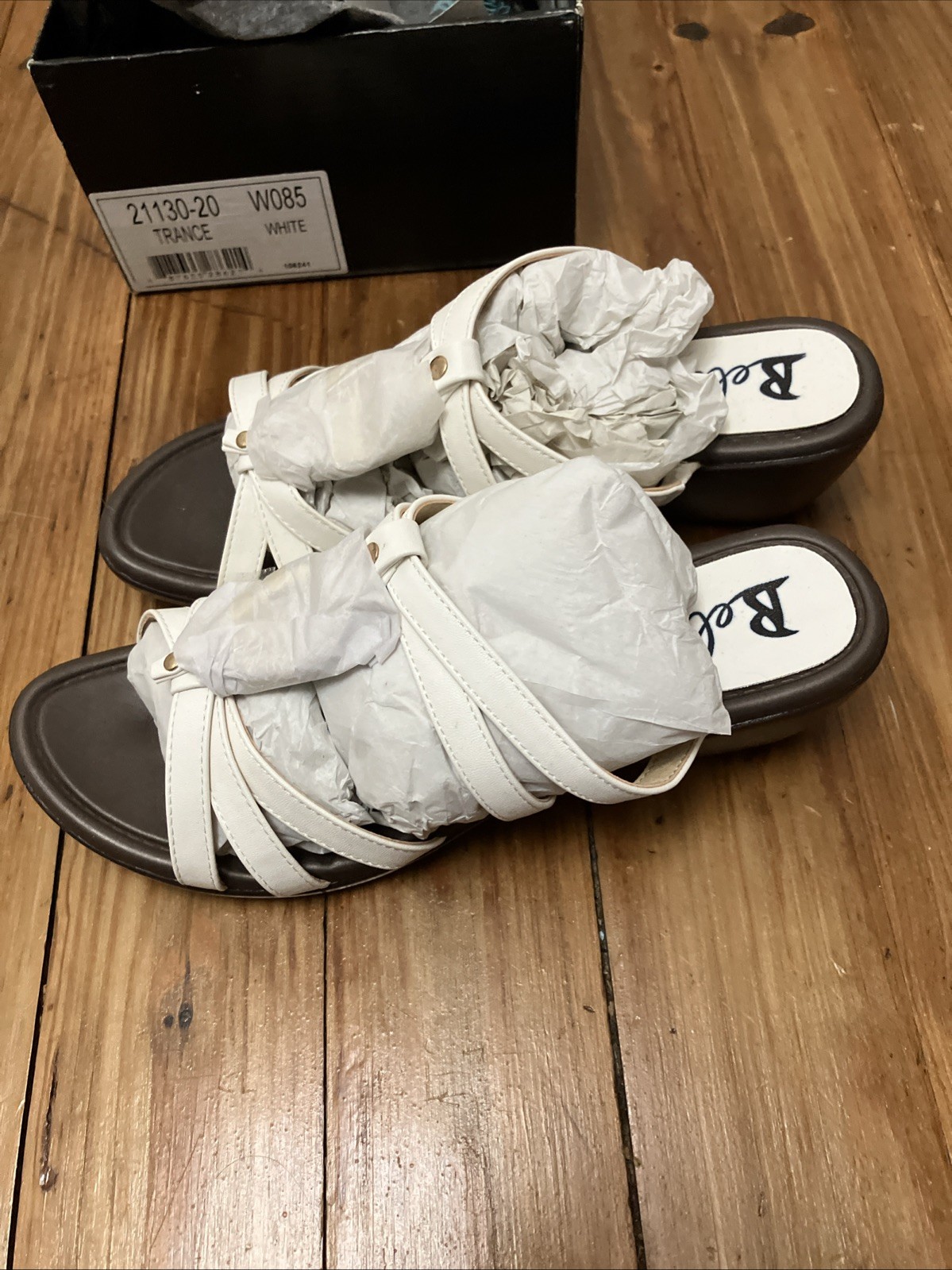New Women’s Bellini Trance White Size 8.5 W 21130-20 New Box Is Missing Lid