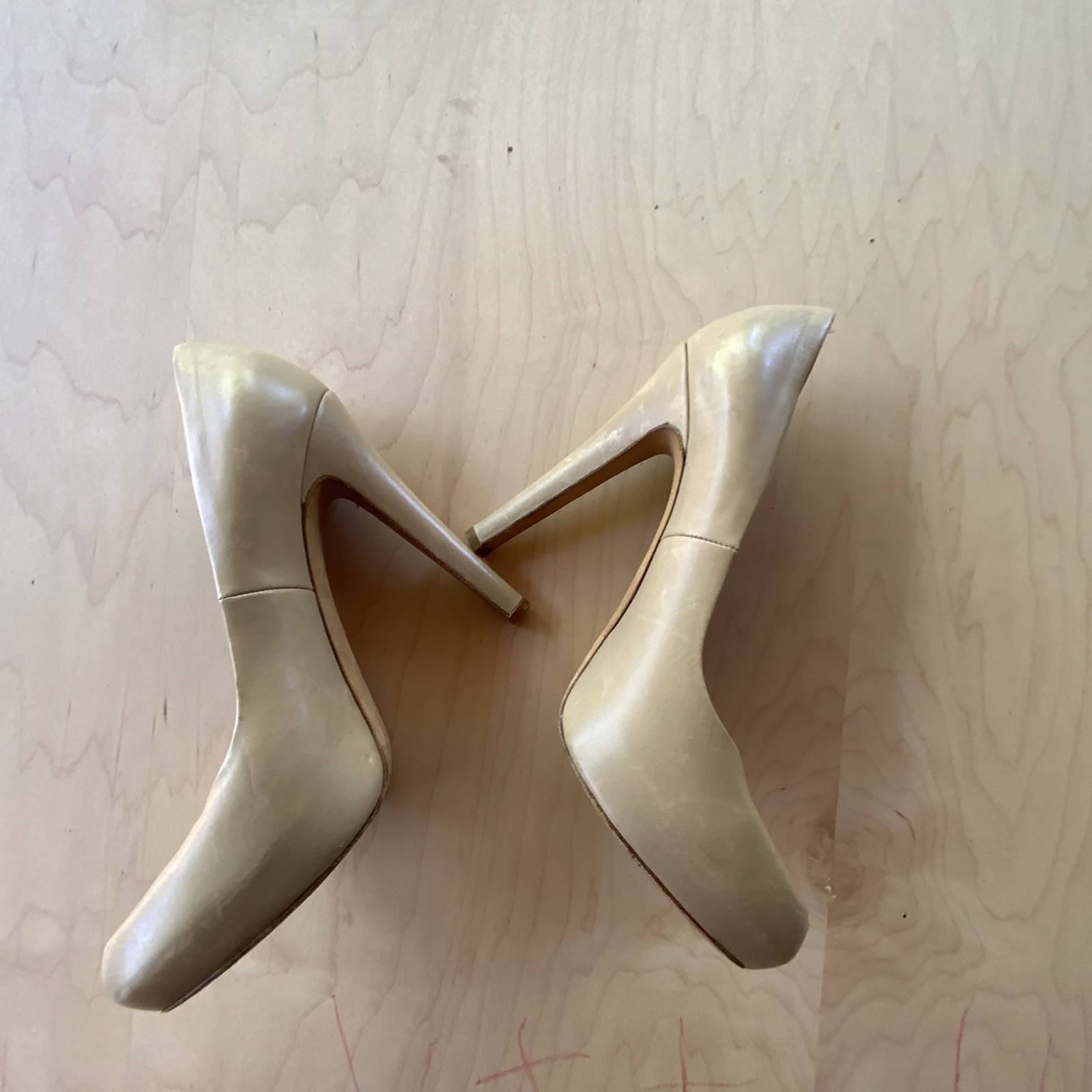 Givenchy Beige Leather Almond Toe Stiletto Pumps Slip-On Logo Womens US 8