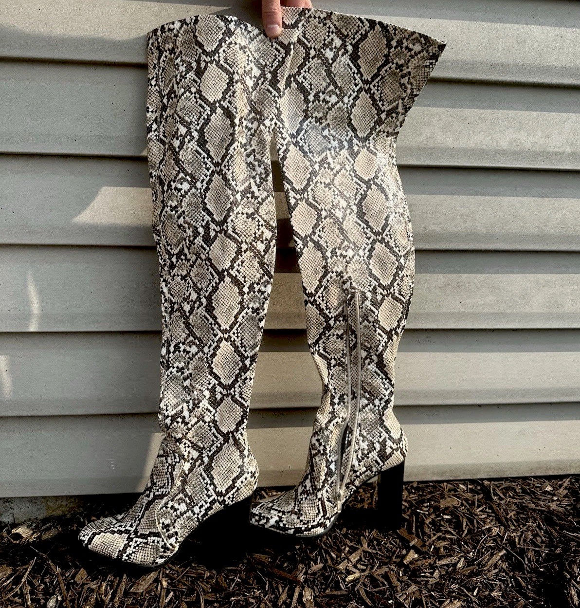 Thigh High Boots Faux Snake Skin 4 Inch Heel Size 6. Beige And Brown. Night Out