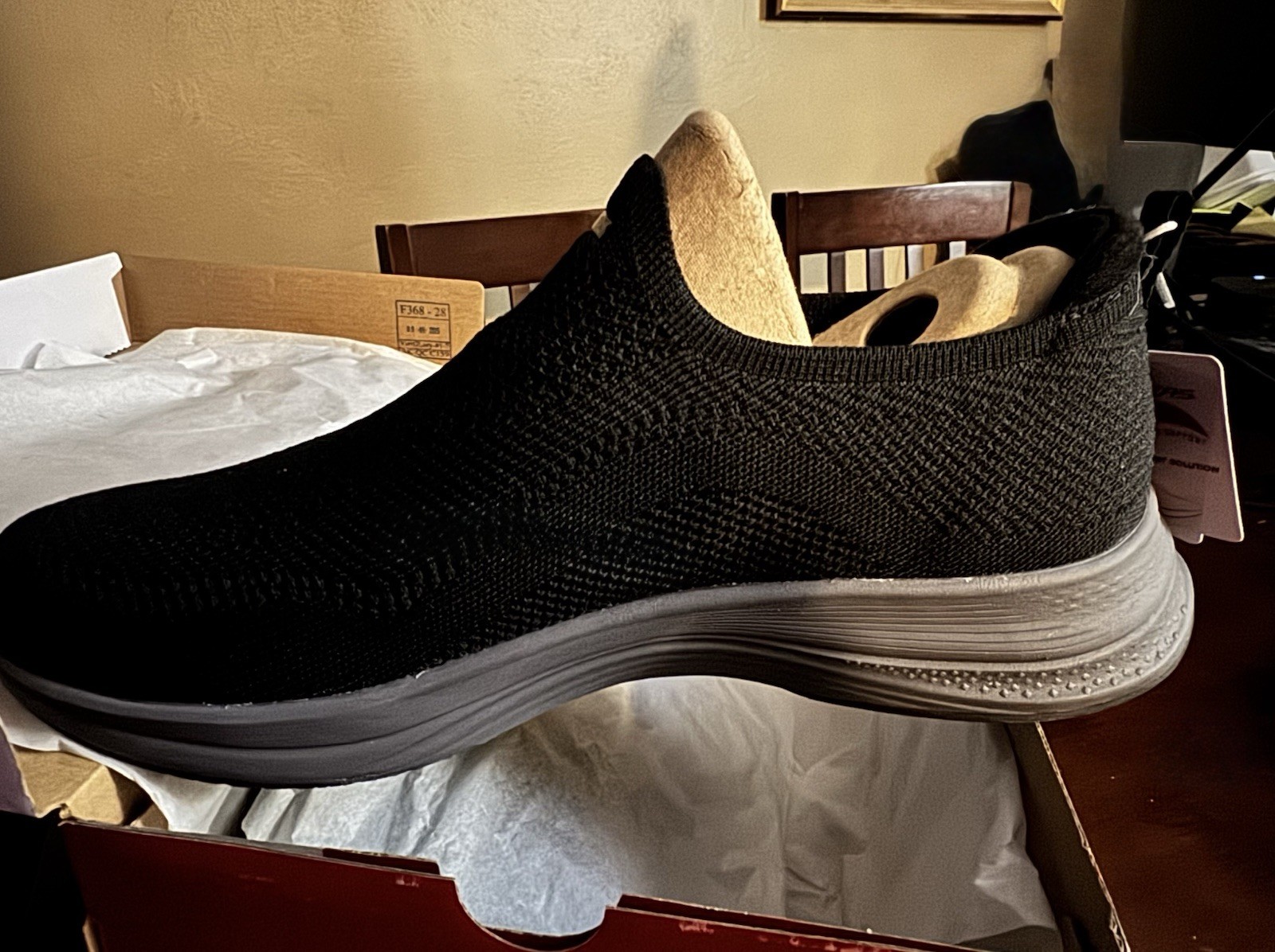 SKECHERS Arch Fit Vista 2.0 Devoted Slip-On Sneaker Machine Washable Vegan