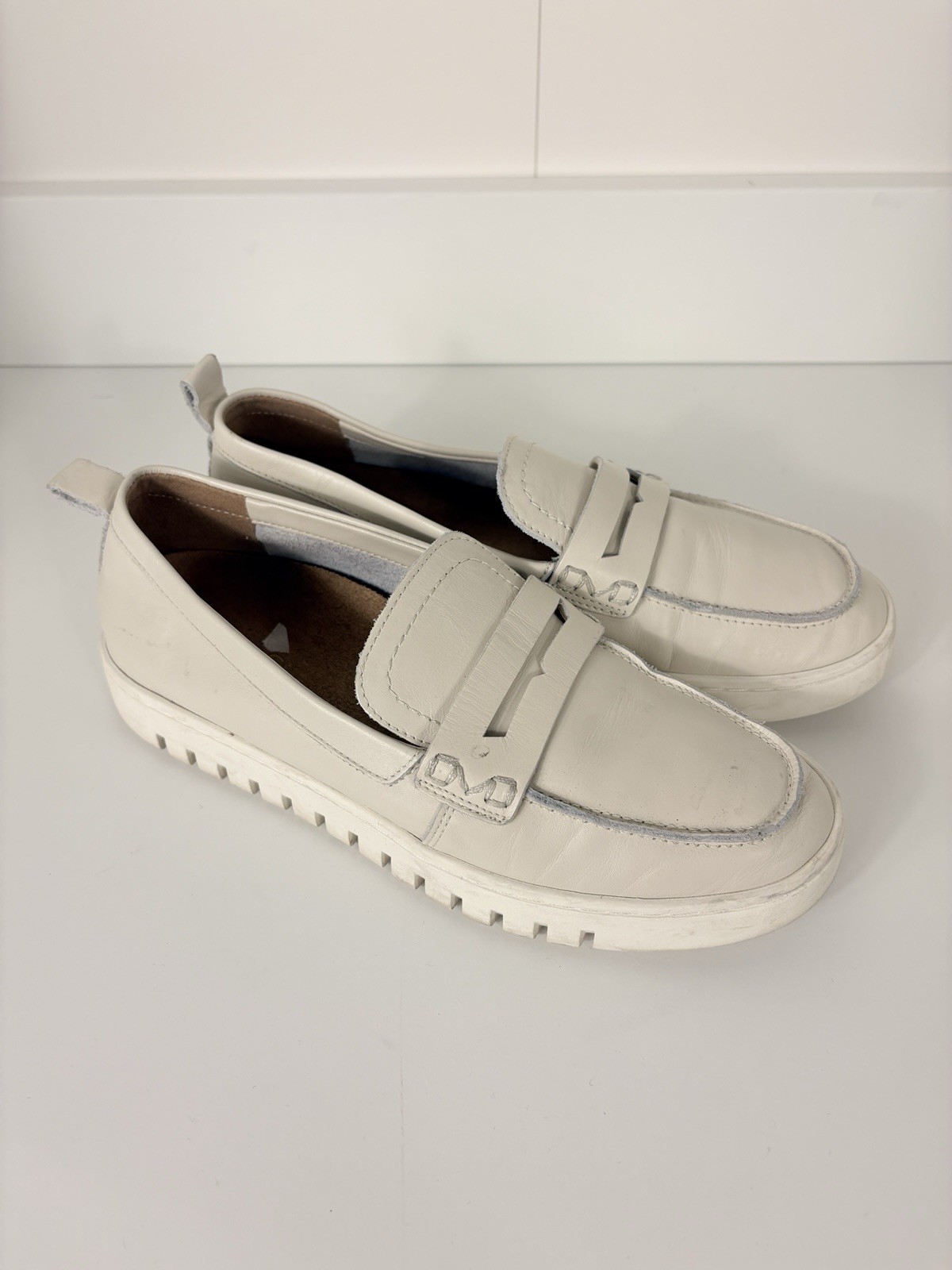 Vionic Uptown Cream Leather Slip-on Loafer Women’s Size 7.5 Comfort Neutral