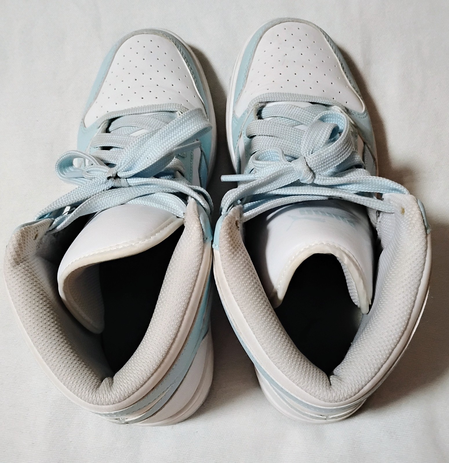 Puma Rebound LayUp SL White Baby Blue Mid Top Basketball Shoes Womens Size 9.5