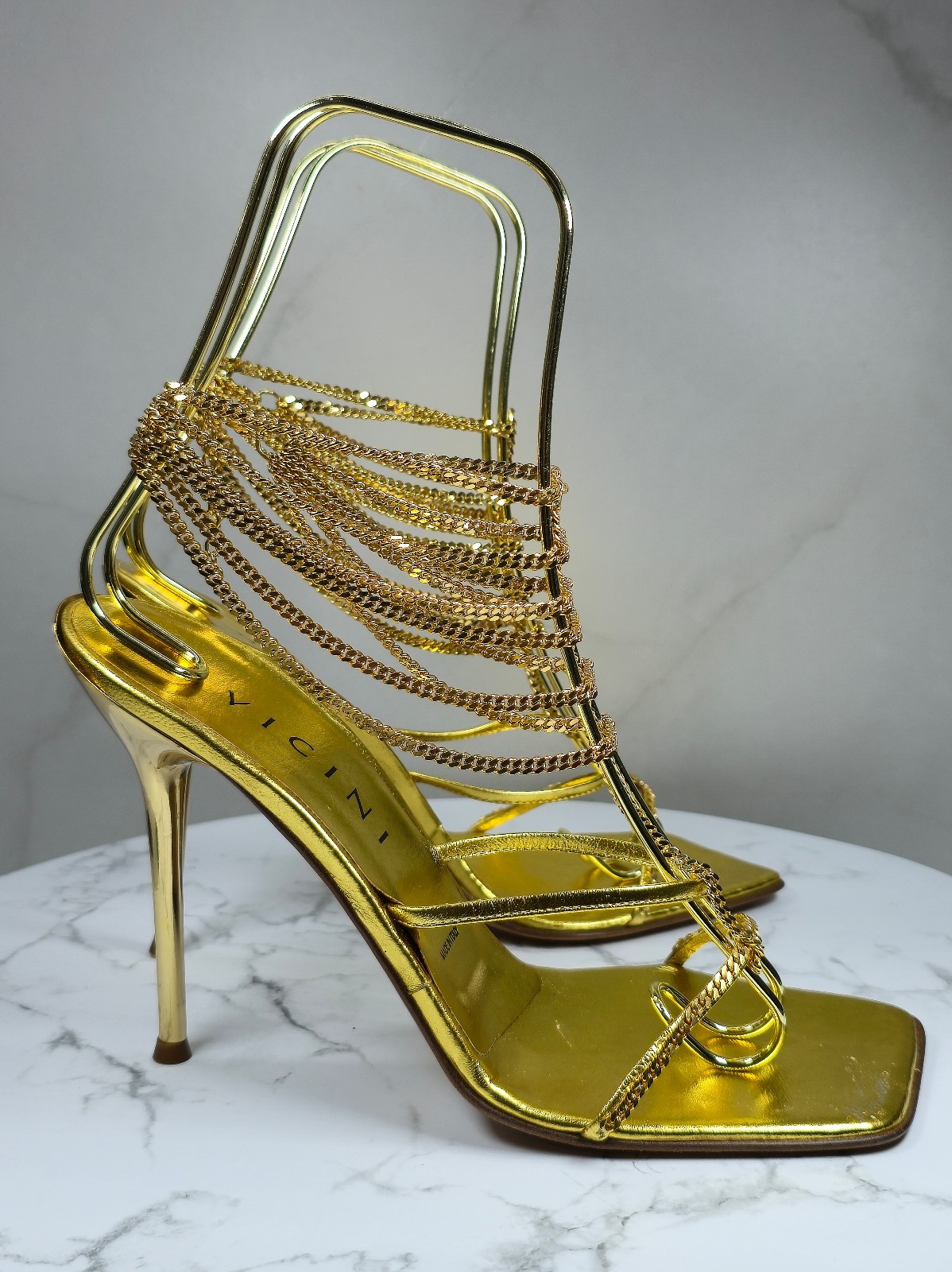 Vicini Vintage Gold Chain Strappy High Heel Sandals Size 39 Y2K Metallic Design