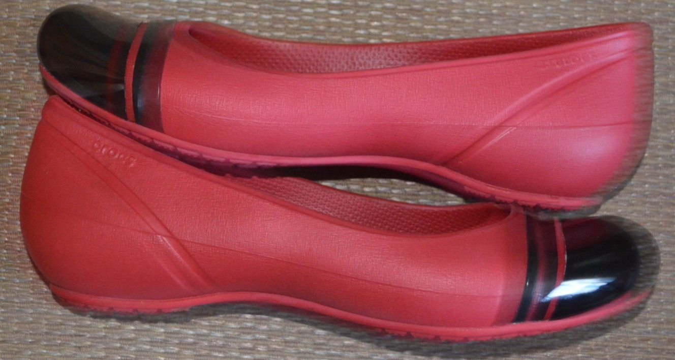 Crocs 12300 Cap Toe Slip On Ballet Flats Red Black Pointed Toe Sz 7