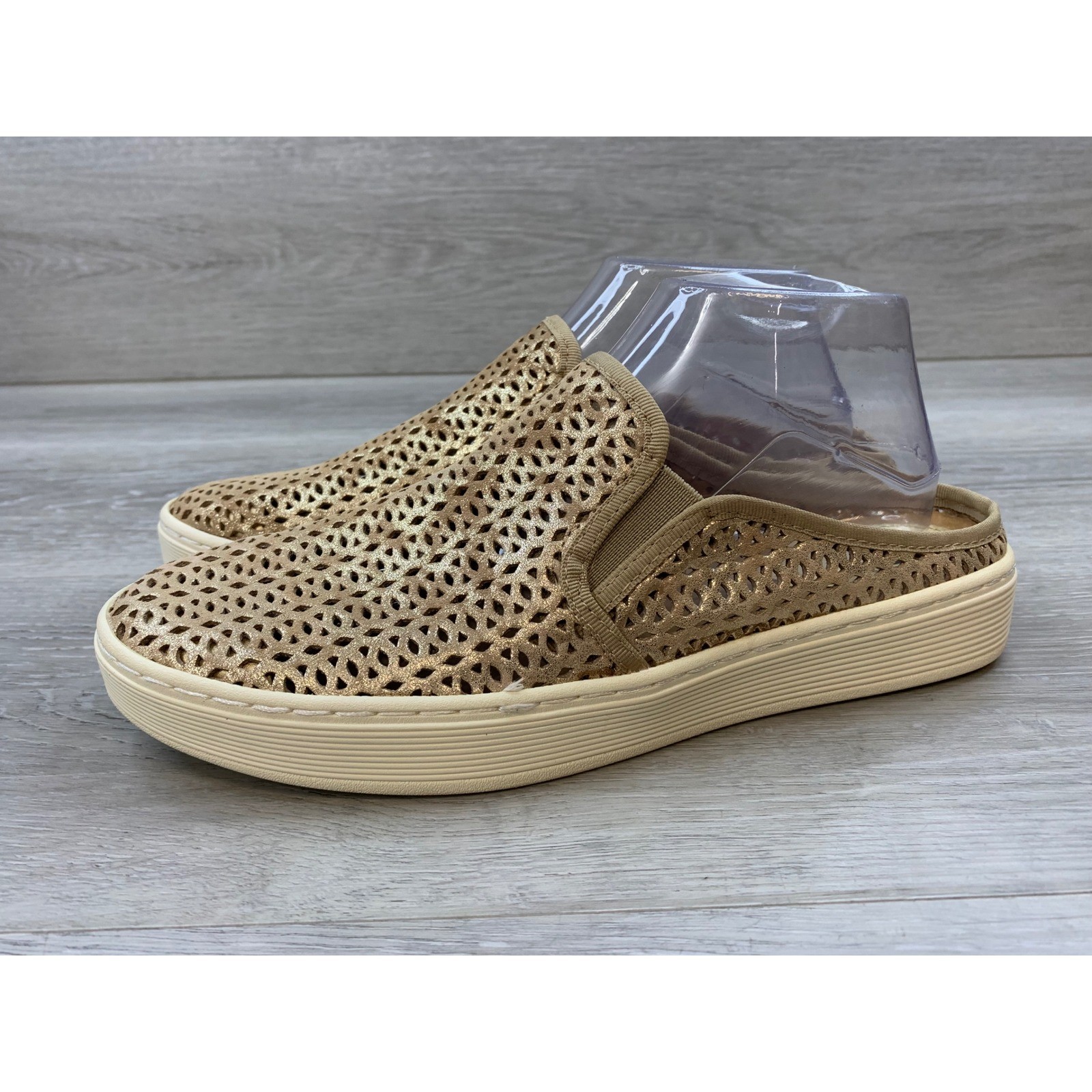 Sofft Somers Women’s Metallic Gold Laser Cut Leather Mule Sneakers 8.5 Shoes