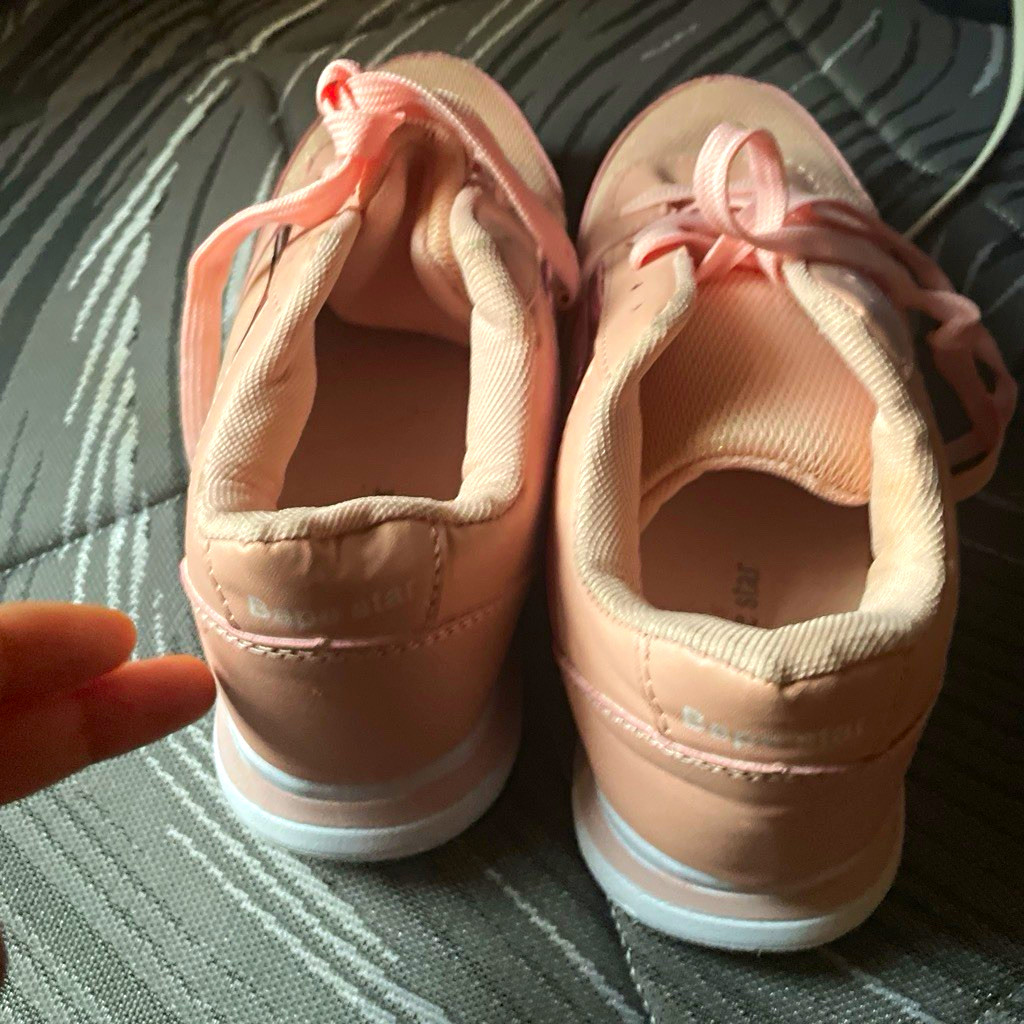 Bape star Women’s Pink Low Top Patent Leather Lace-Up Sneakers AAA Logo