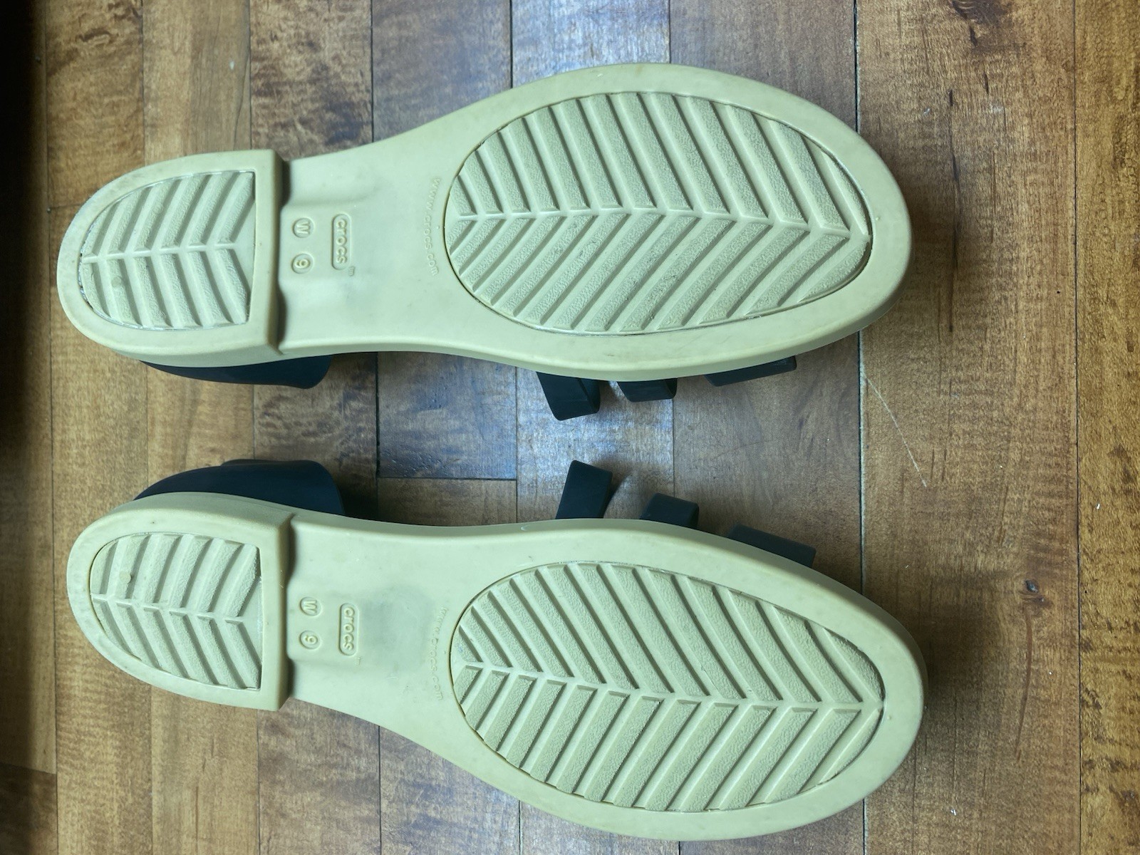 Crocs Tulum Open Flat Sandals Womens 9 Black Tan Strappy Slip On (Read 10 9.5 W)