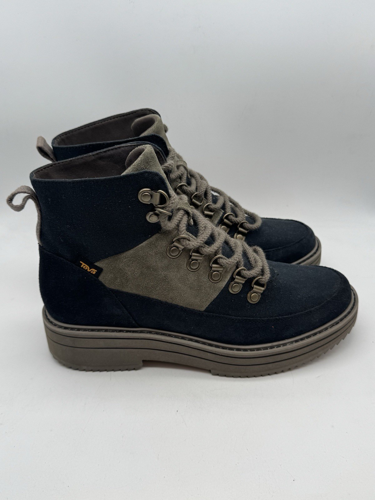 Teva Midform Patchwork Lace Up Boots Women’s US 9.5 Water Resistant NEW Canvas