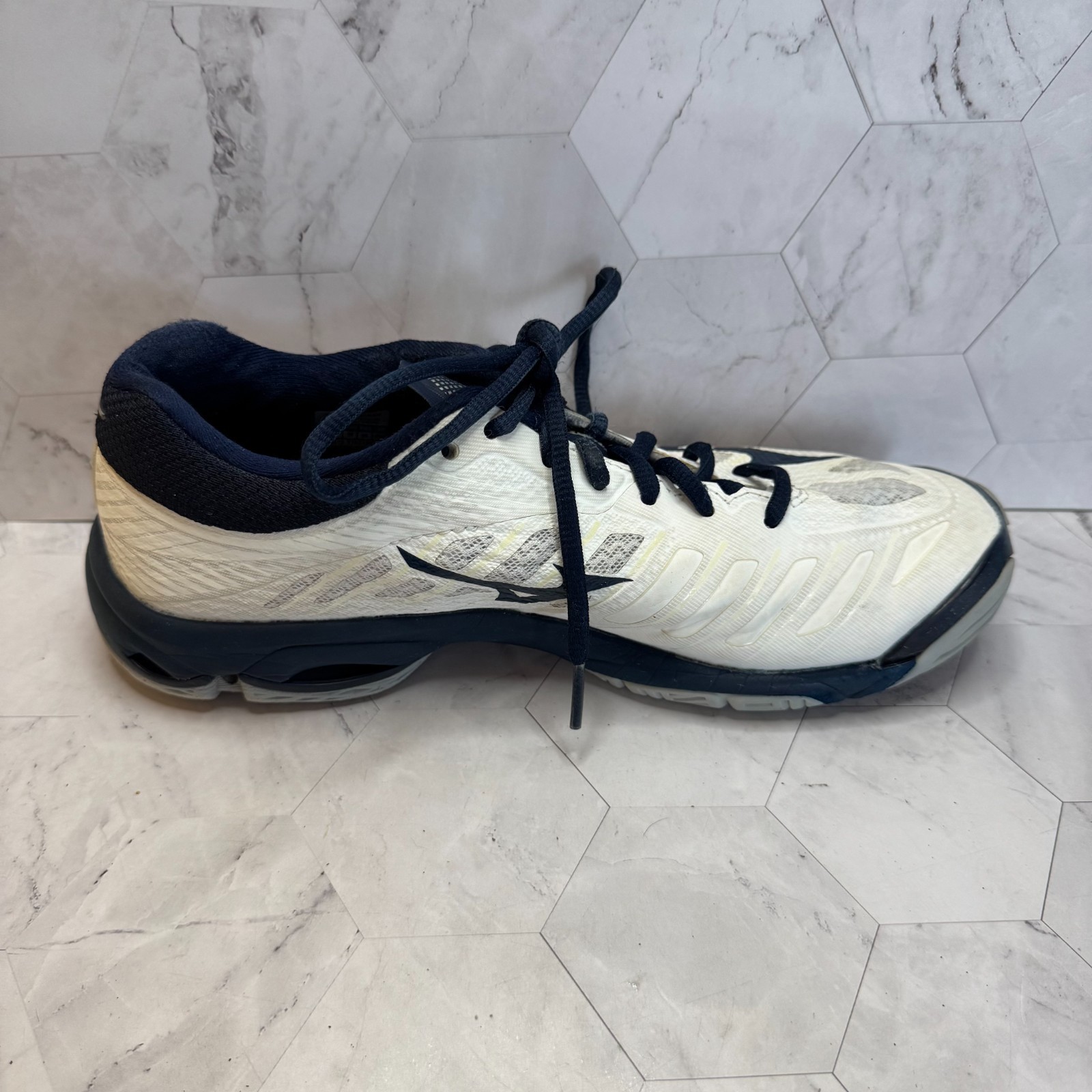 Mizuno Volleyball Shoes Wave Lightning Z4 Womens Size 8.5 White/Blue in EUC