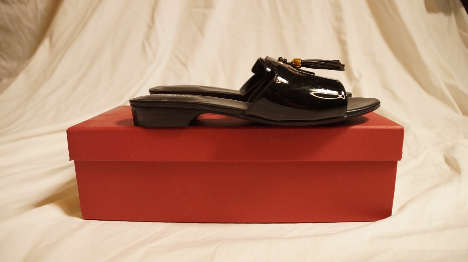 Vaneli Black Patent Tasseled Sandals/Slides Size 7W