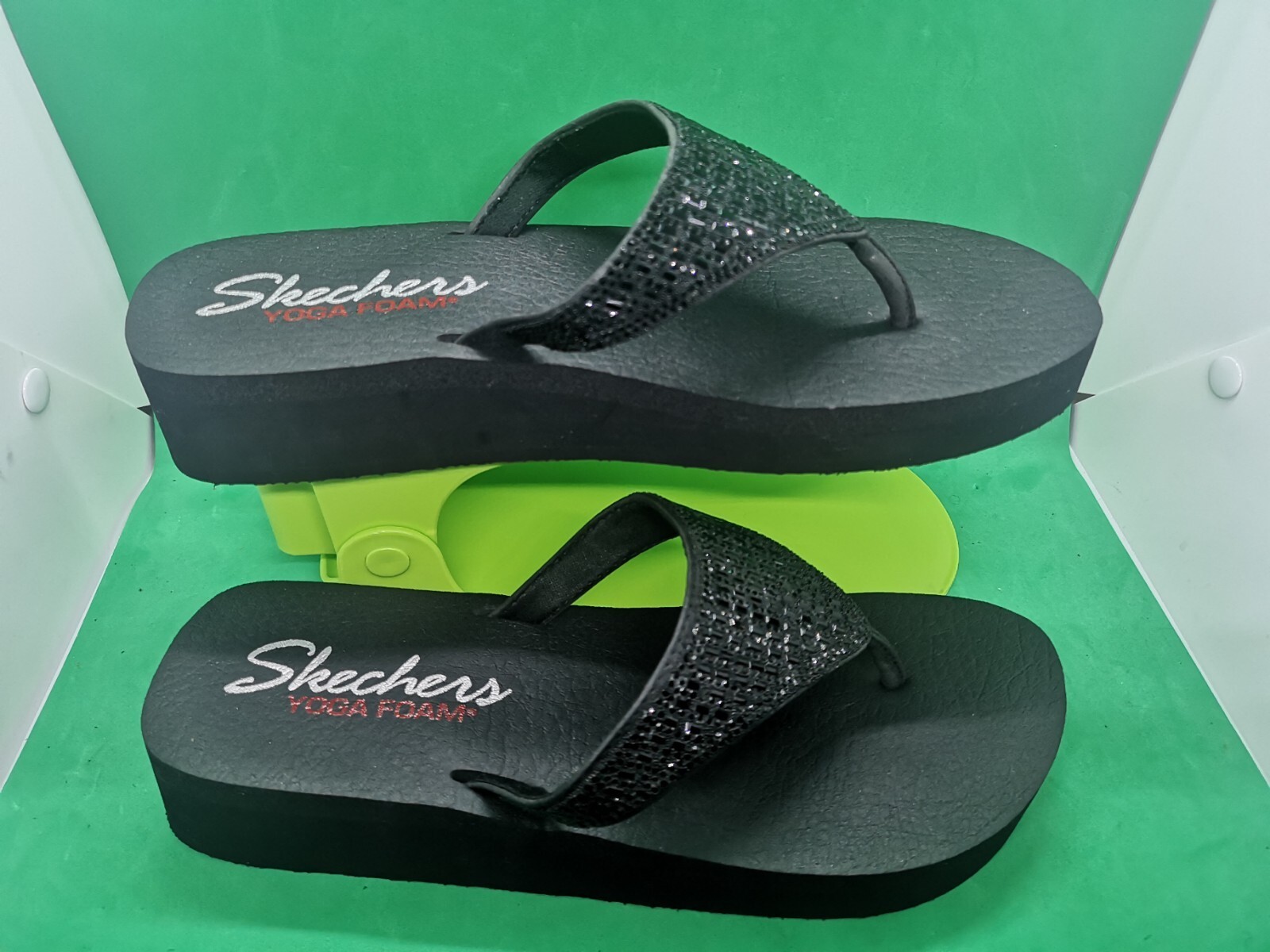 Skechers Yoga Foam 31601 Slip On Thong Flip Flop Sandals Women Sz 10 Black bling
