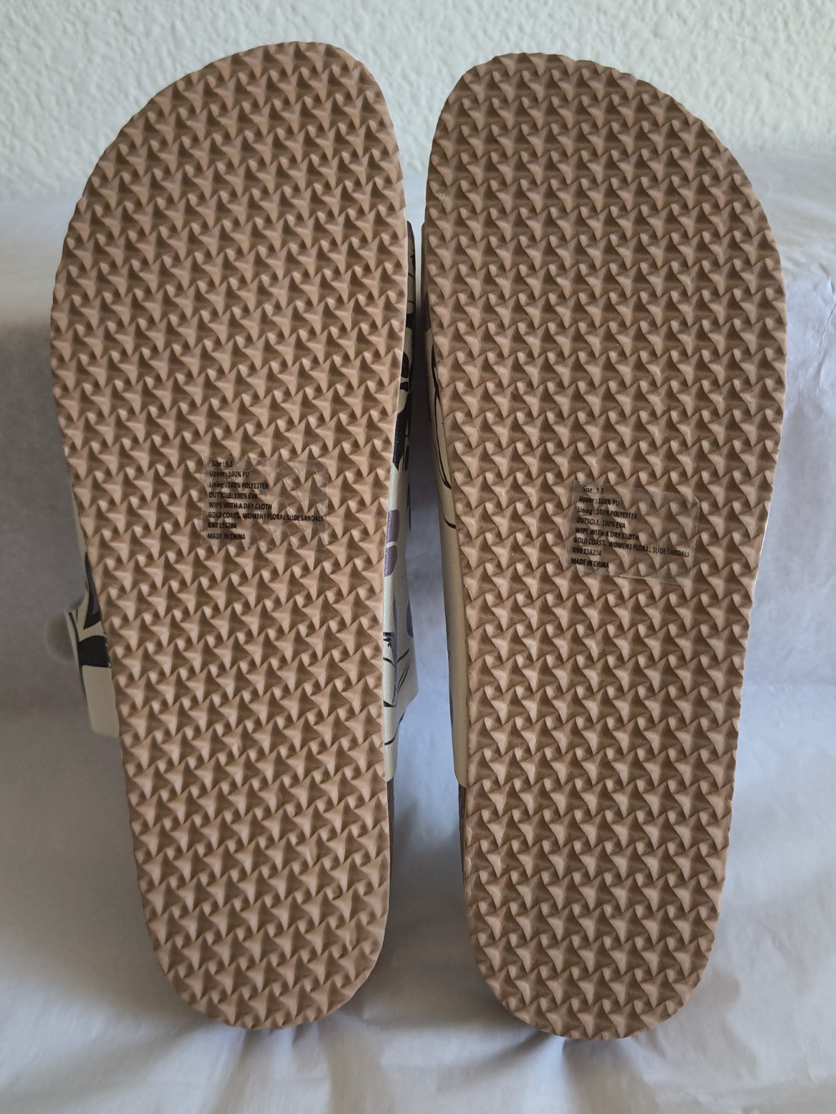 NEW Woman Gold Coast TRIPLE BUCKLE STRAPS SLIDE SANDALS Size 9.5 COMFORT FLORAL
