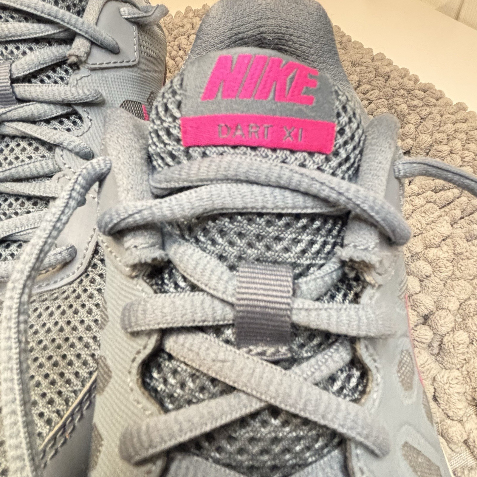 Nike Dart XI Women’s Running Shoes Size 8.5 M, Gray/White, Pink Logo