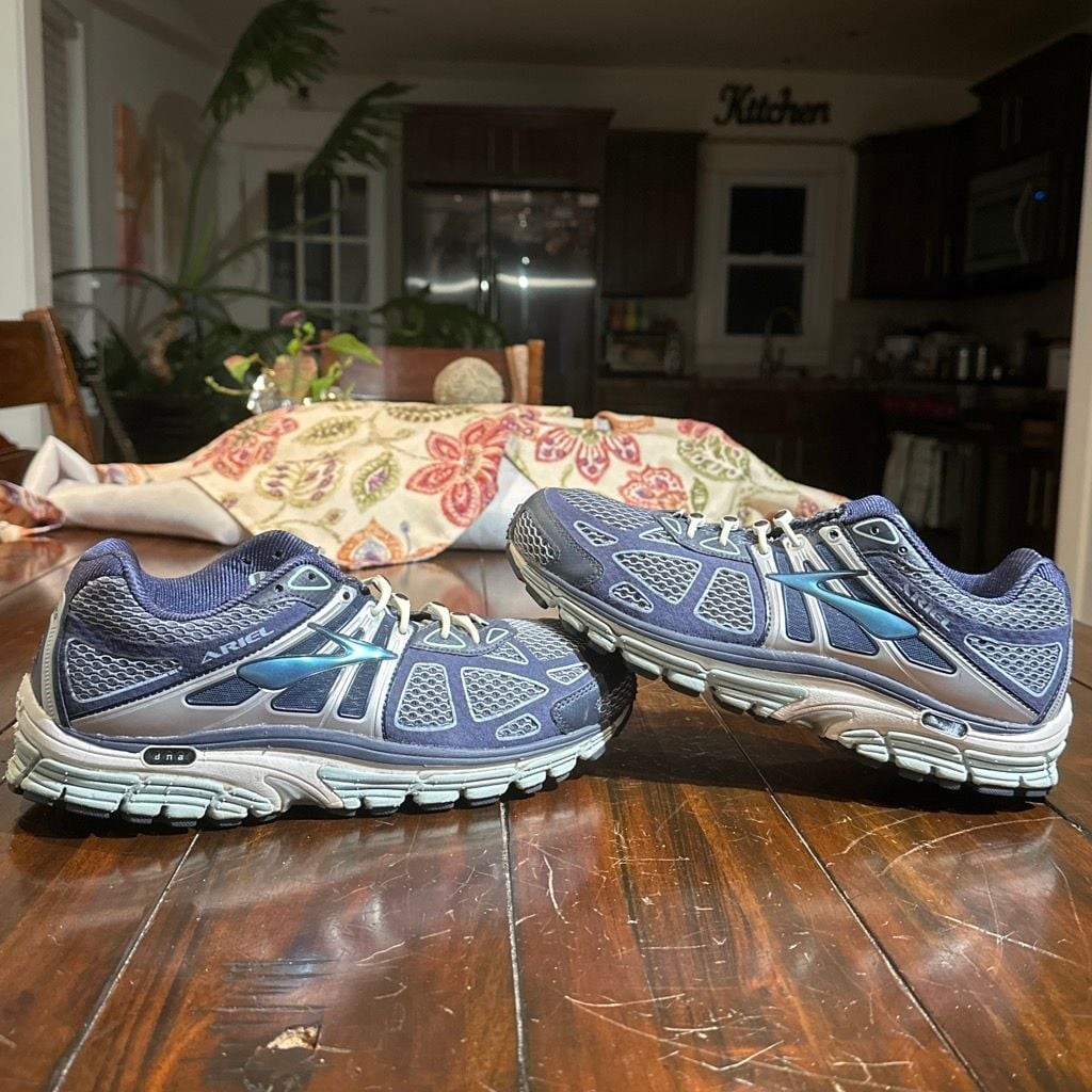 Brooks Ariel 14 Women’s Running Shoes