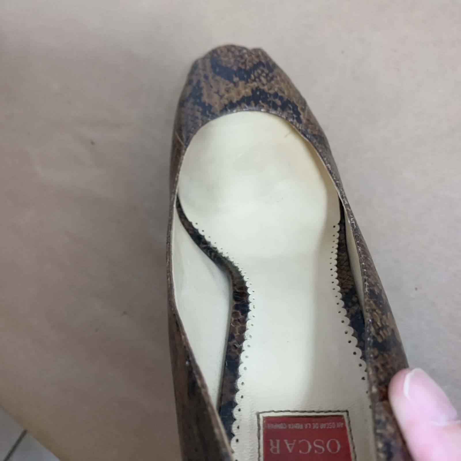 Oscar By Oscar de la Renta Embossed Snakeskin platform Peep Toe Heels Size 10M
