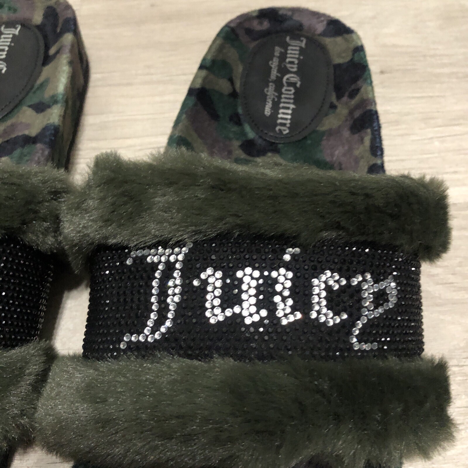 Juicy Couture Slide Slippers Faux Fur Crystals Green Camo Womens Size 10