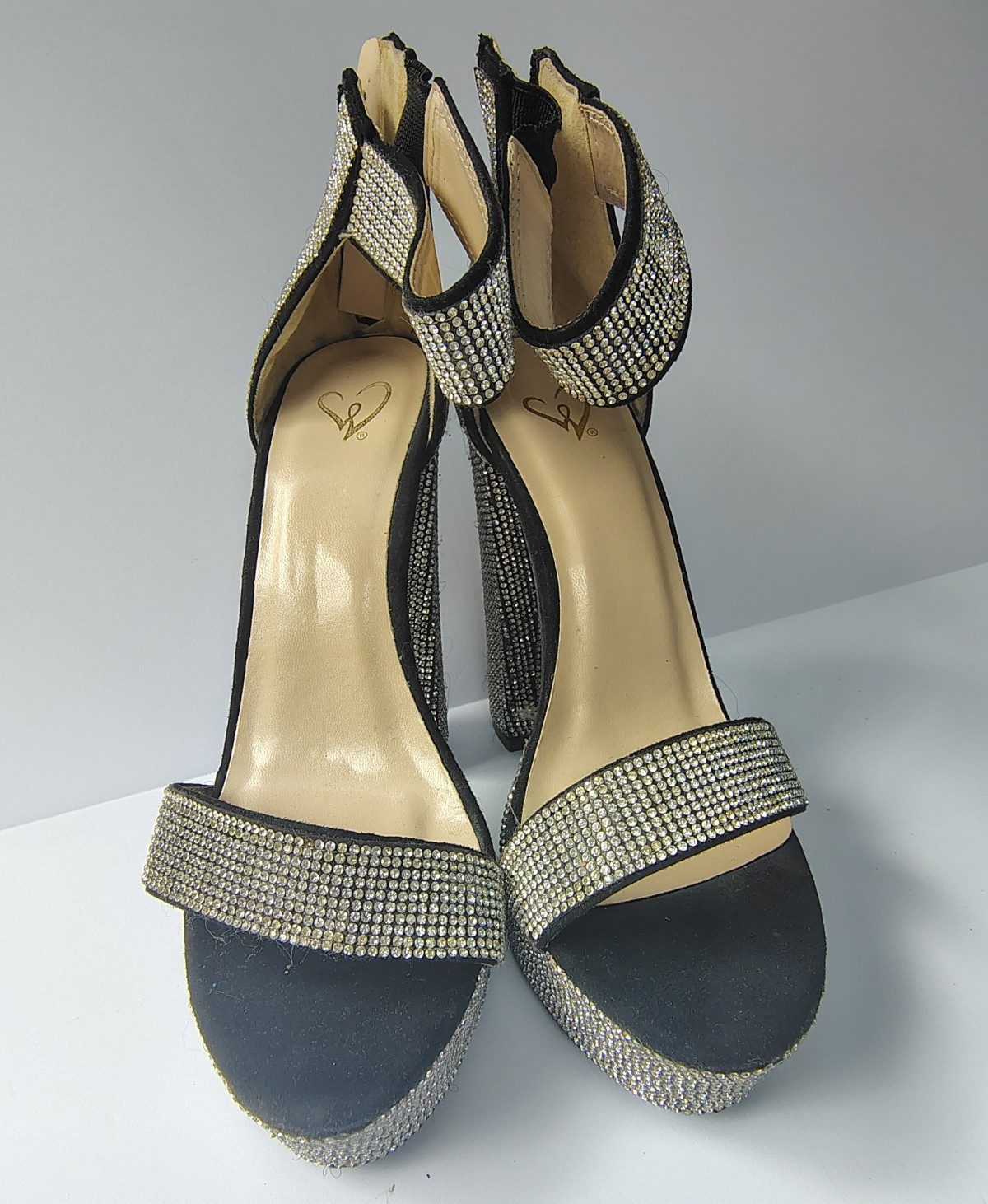 Windsor Women’s Size 8 Black/Silver Rhinestone Strappy Open Toe Block Heel
