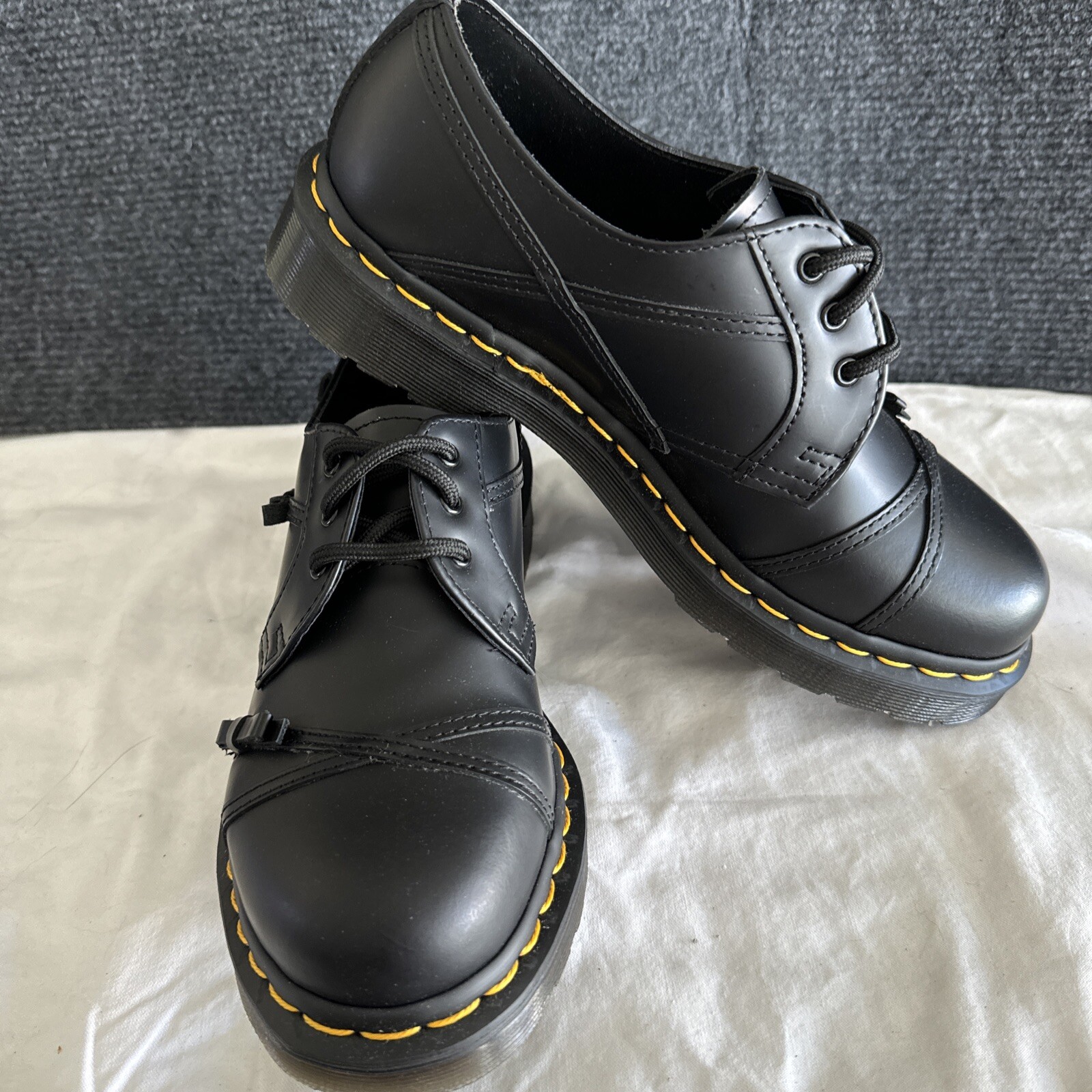 Doc Martens 1461 Black Oxford, With Bows, New, Woman Left Size 8, Right Size 7