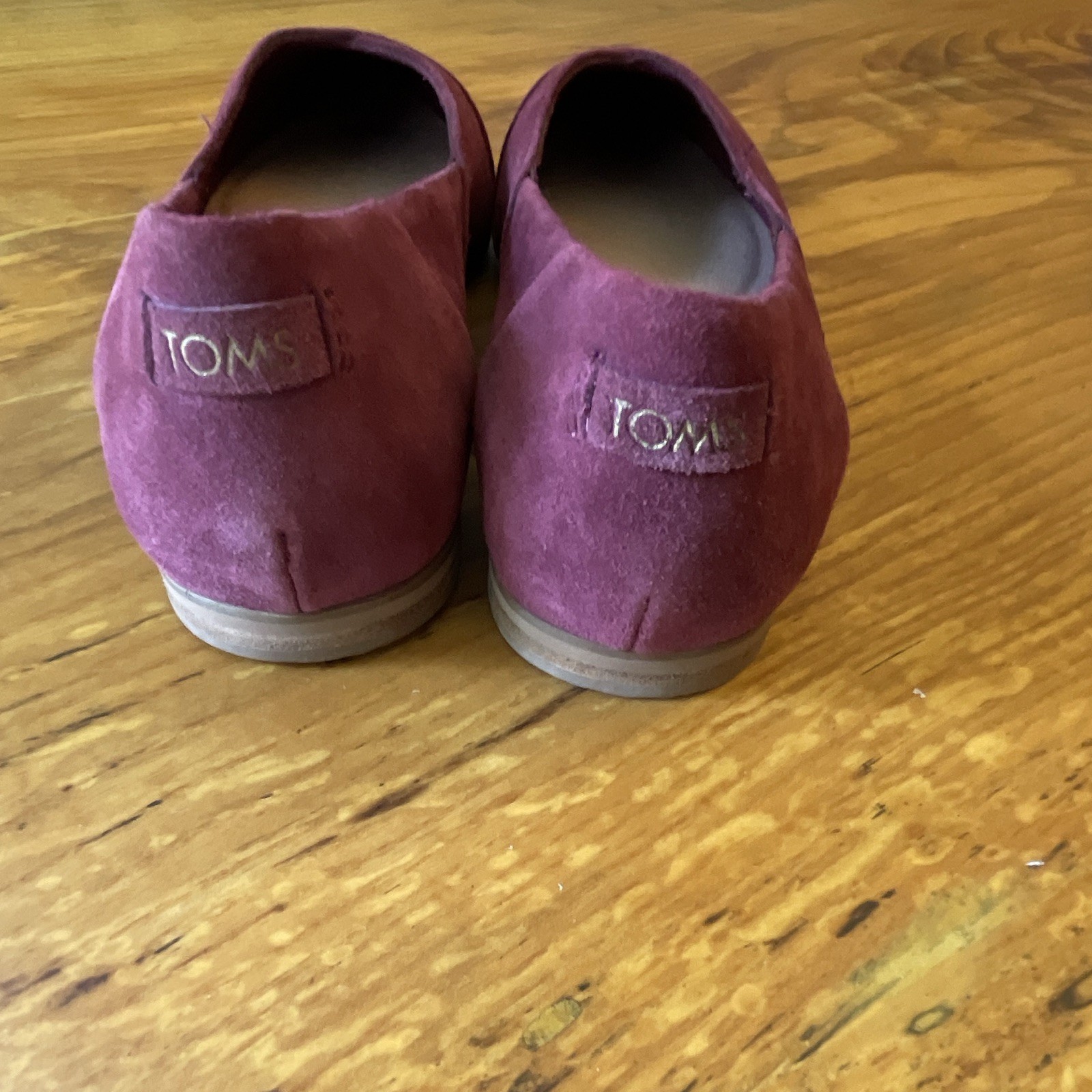 TOMS Women’s Purple Suede Slip-On Flats Round Toe Solid US Size 5.5