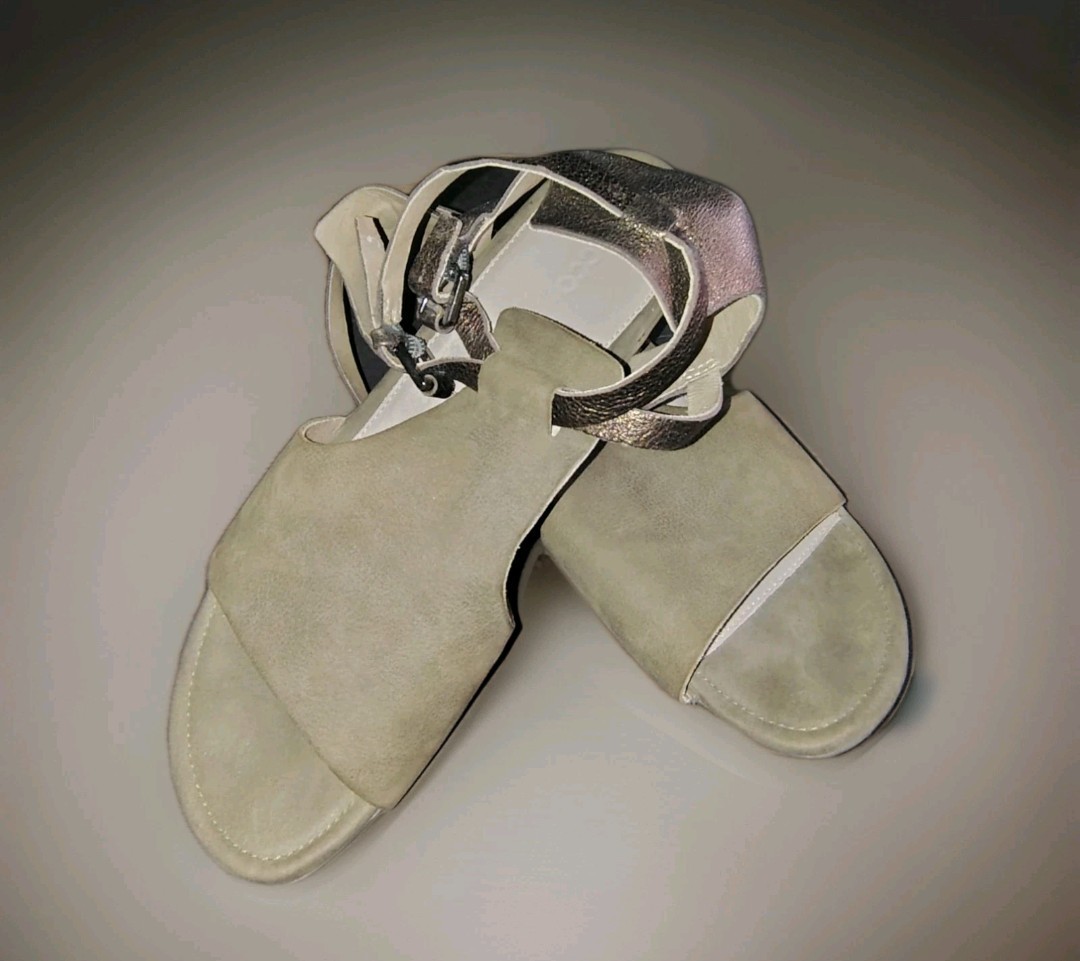 ECCO Touch 25 Grey Hooded Double Strap Sz 39 Sandal