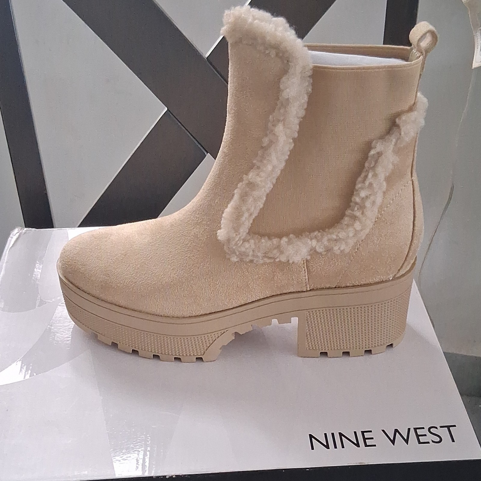 Nine West Women’s Beige Suede Ankle Bootie Faux Fur Trim Round Toe US 8.5