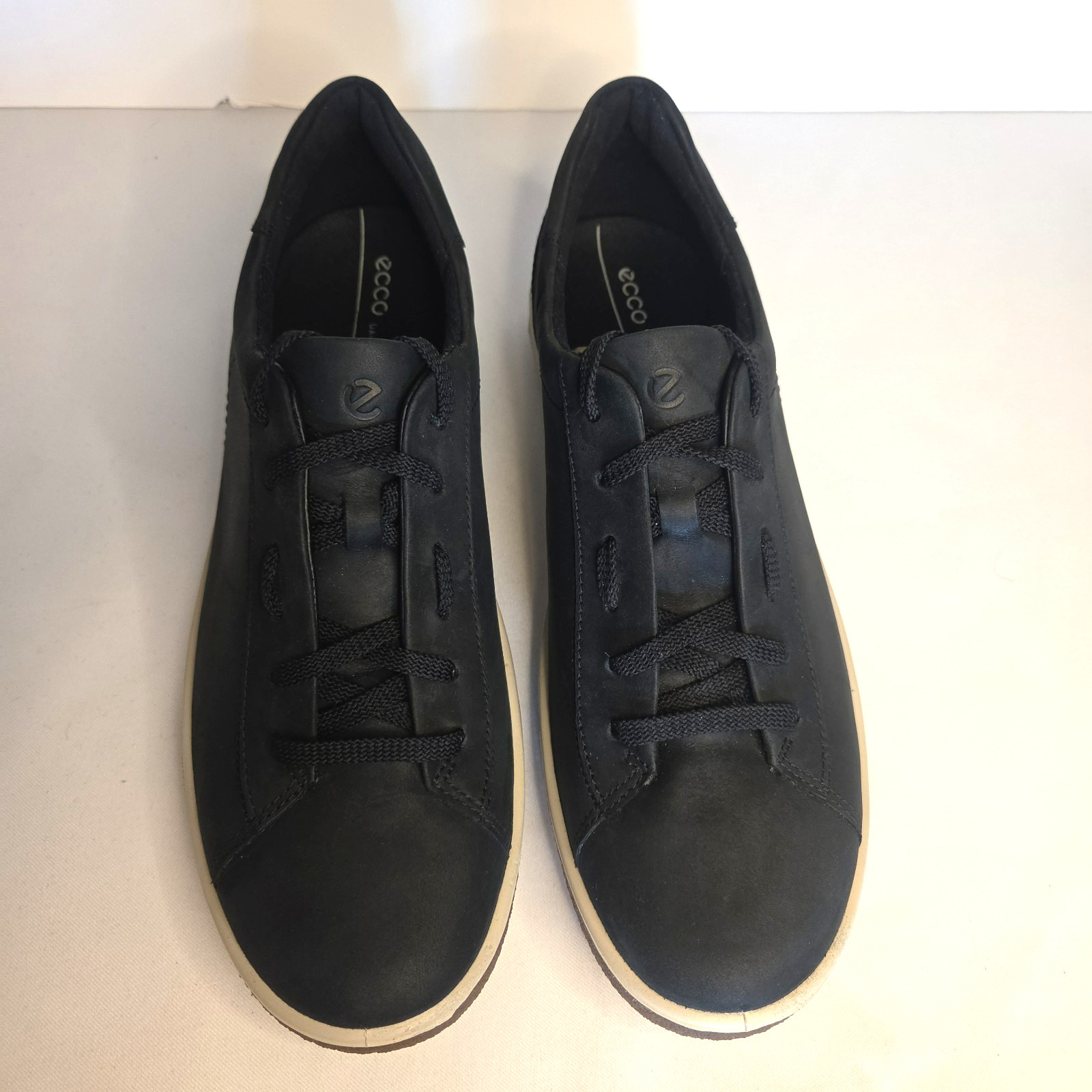Ecco Women’s Chase II Hydromax Sneaker 42 EU 11-11.5 US Black Nubuck Leather