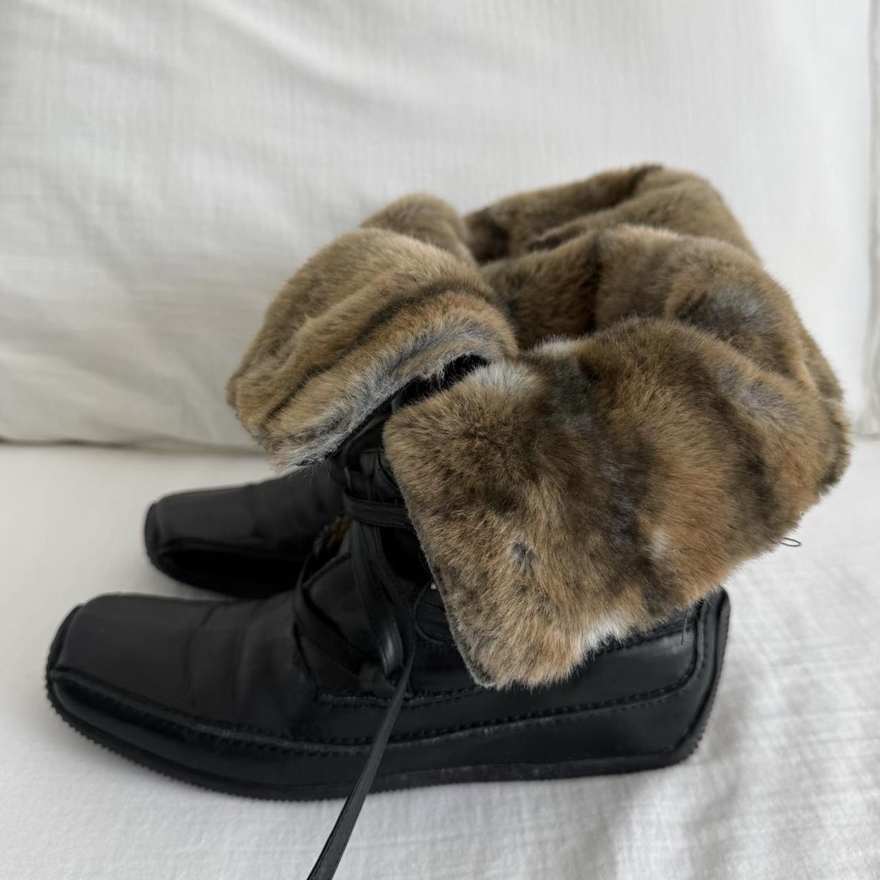 Russell & Bromley Black Leather Fur Lined Boots – US 7