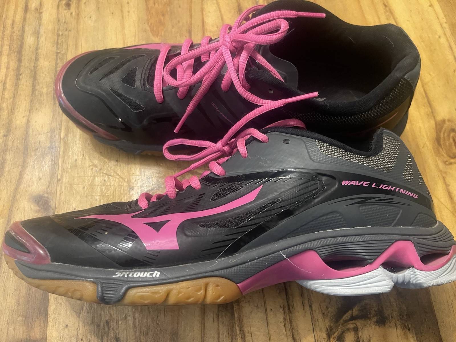 Mizuno Wave Lightning Z2 Women’s Size 10 Athletic Volleyball Shoes Black/Pink