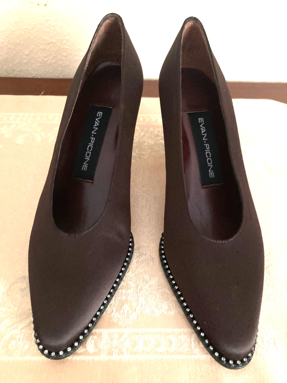 NIB Evan-Picone Women’s Size 7 M Cocoa Brown Satin Evening Pumps – NEW in Box