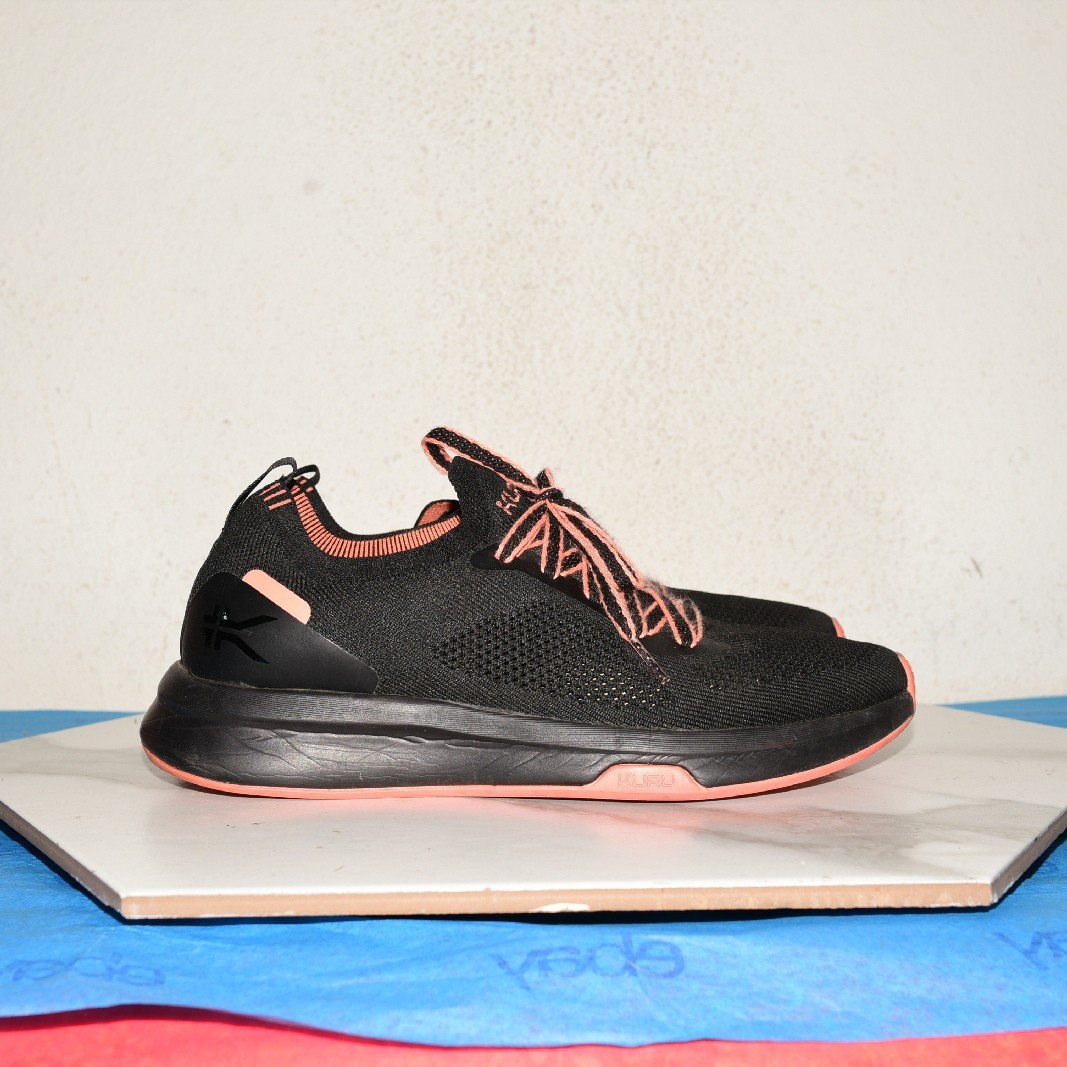 Kuru Flux Knit Sneakers Women US 10 Medium