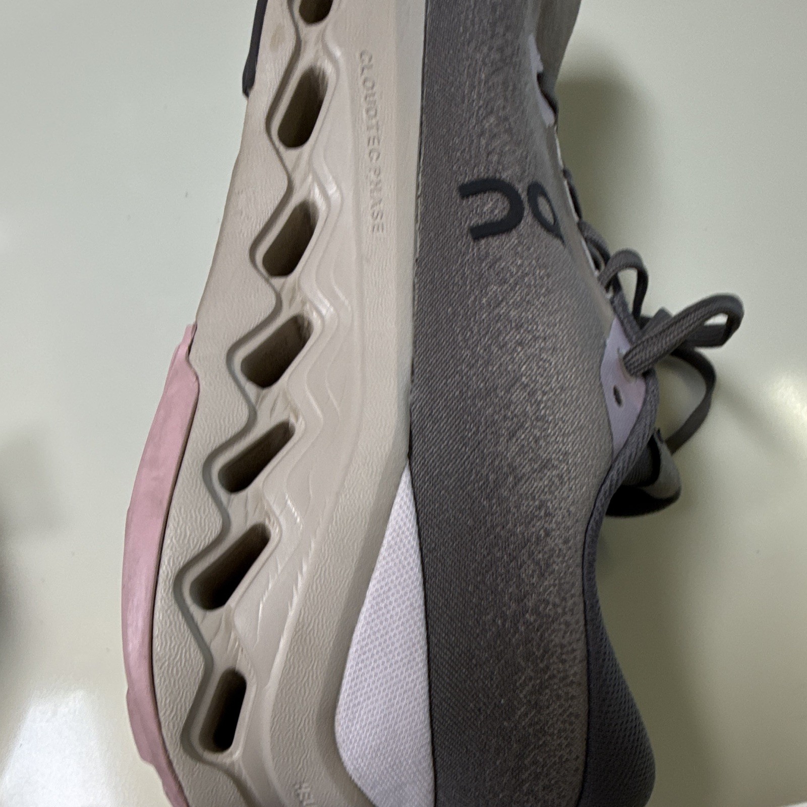 On Cloudsurfer Trail Waterproof Women’s Trail Running Sneakers Gray/Purple