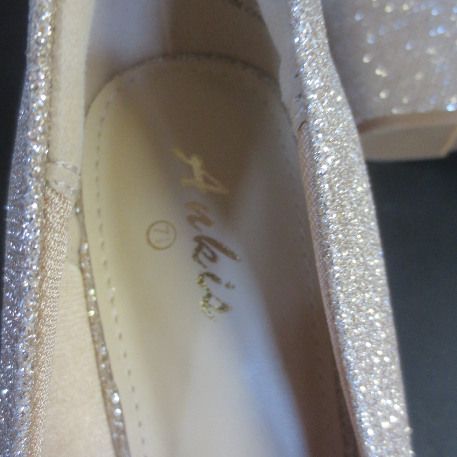 ANKIS WOMEN’S GOLD WEDGE SHOES- US 7.5