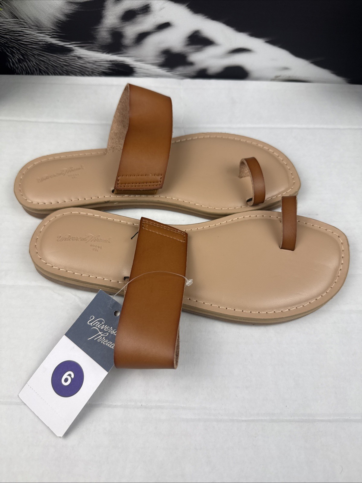 Universal Thread Women’s Juno Toe Ring Flat Sandals Cognac Brown Size 6 NWT