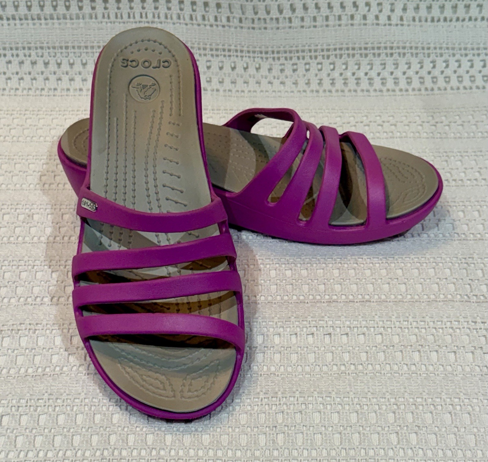 Crocs Rhonda Pink Straps Women’s Size 10 Sandals 2” Wedge Heel Slides W10